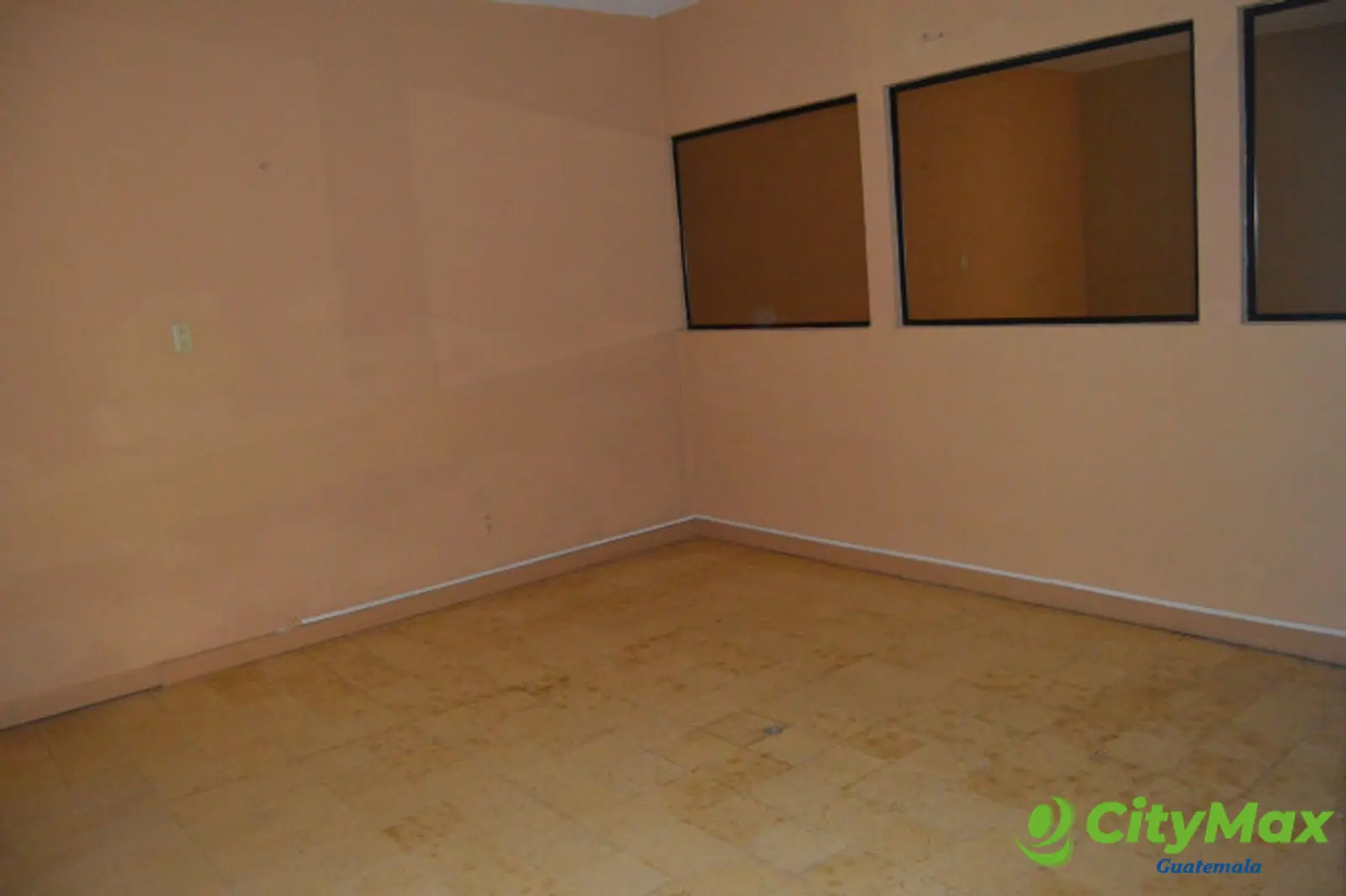 En renta oficina en zona 10 Guatemala!! - foto 13