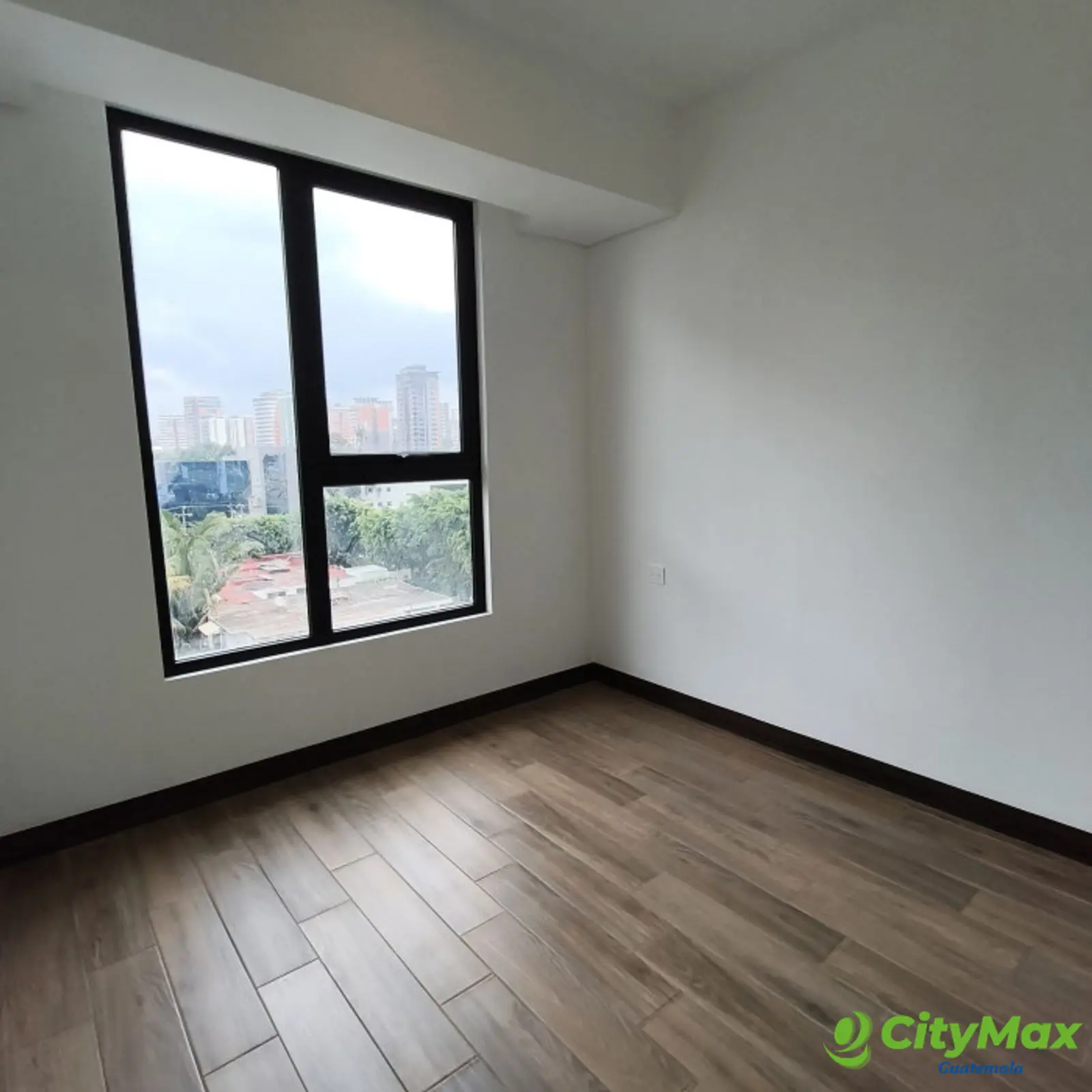 Apartamento en renta en zona 13 Edificio Inara Américas - foto 7