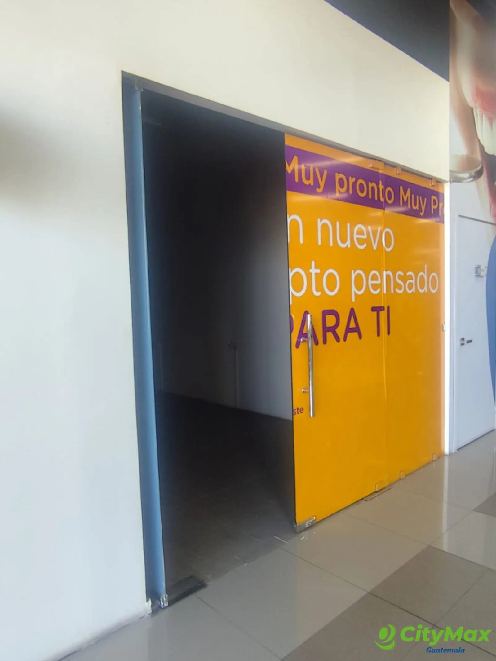 Local Comercial en Renta en CC Calzada San Juan Zona 7 - foto 3