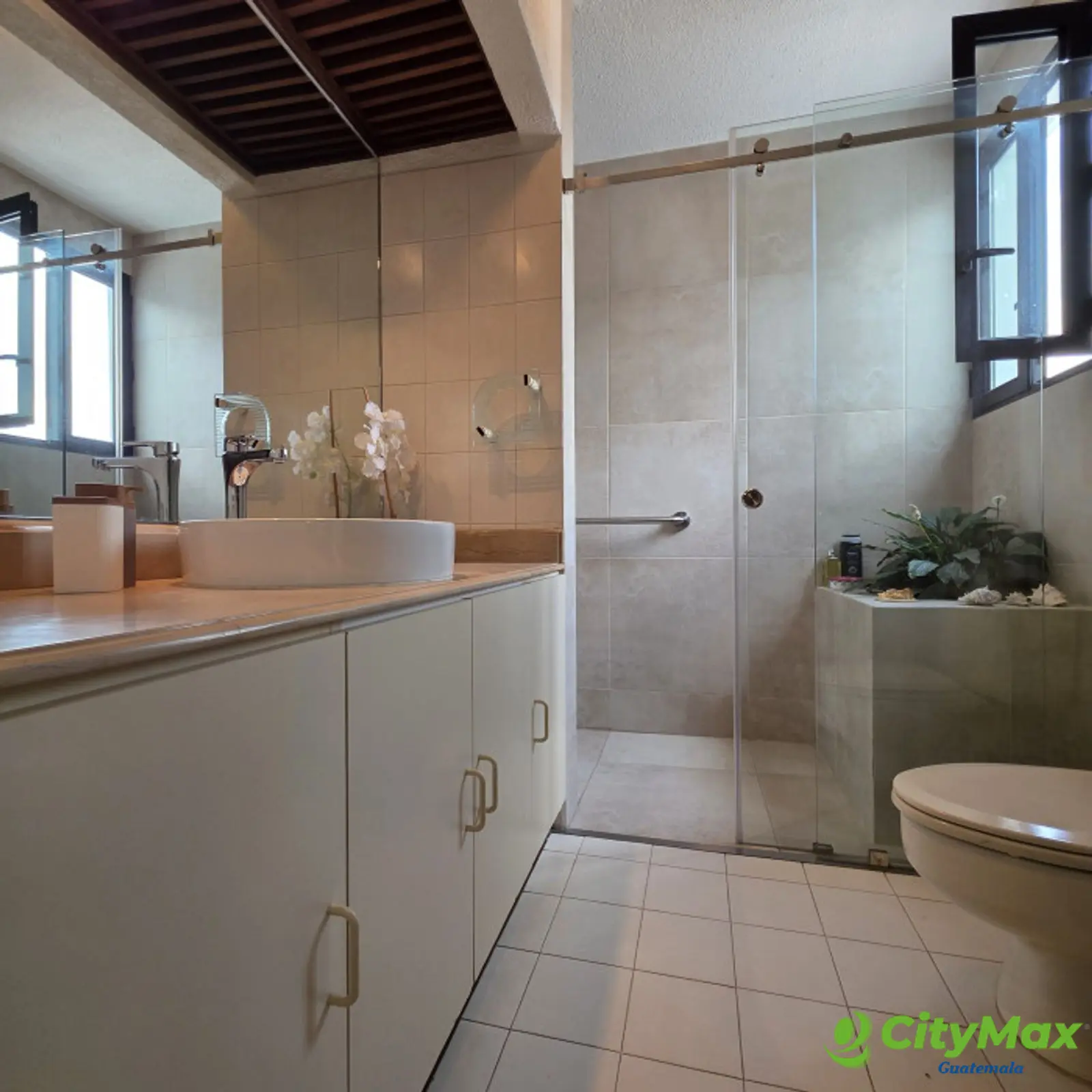 Exclusiva Casa en Venta en Zona 15 Guatemala - foto 22