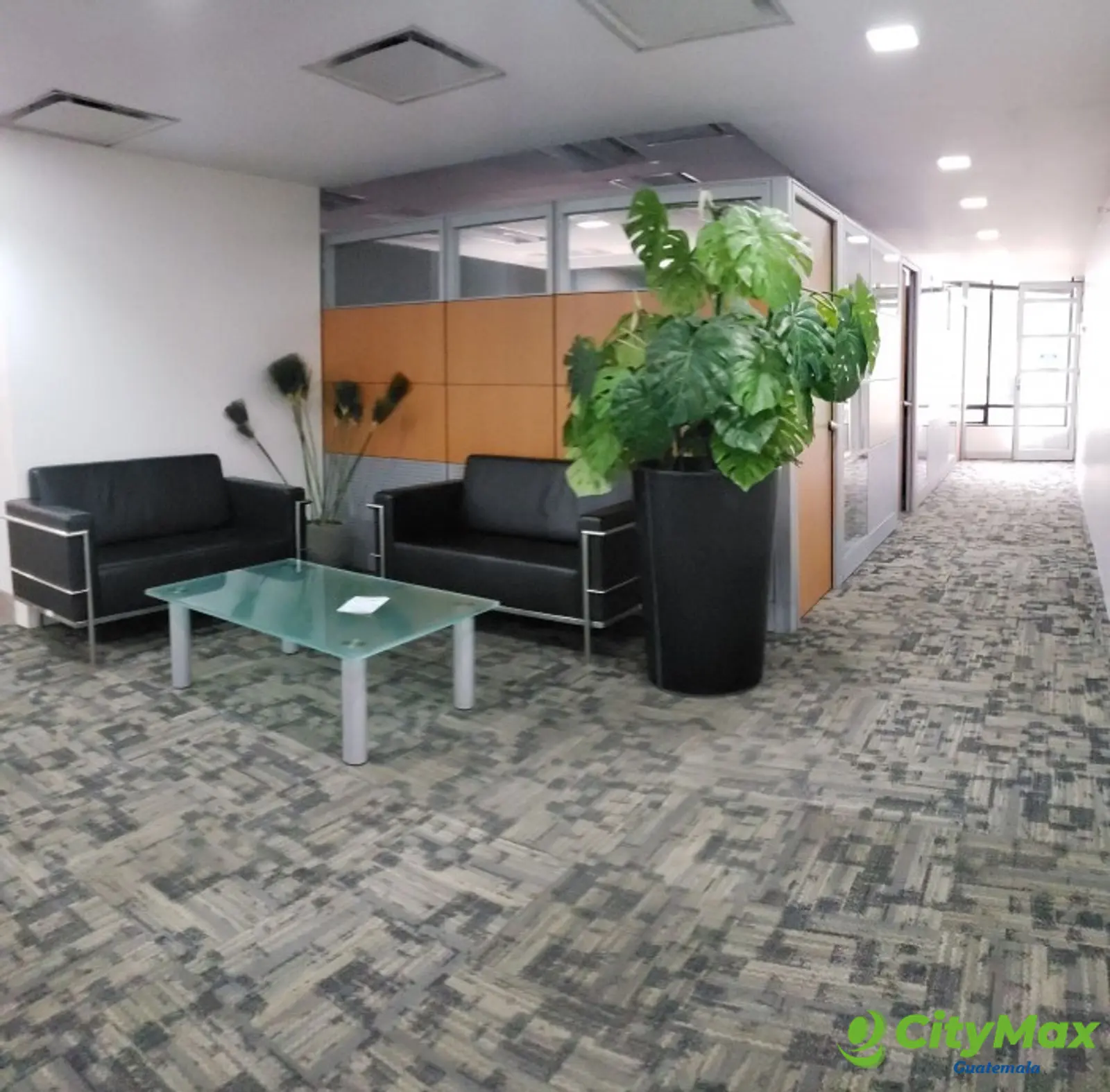 Oficina en venta zona 10 NIVEL COMPLETO inversión  - foto 25