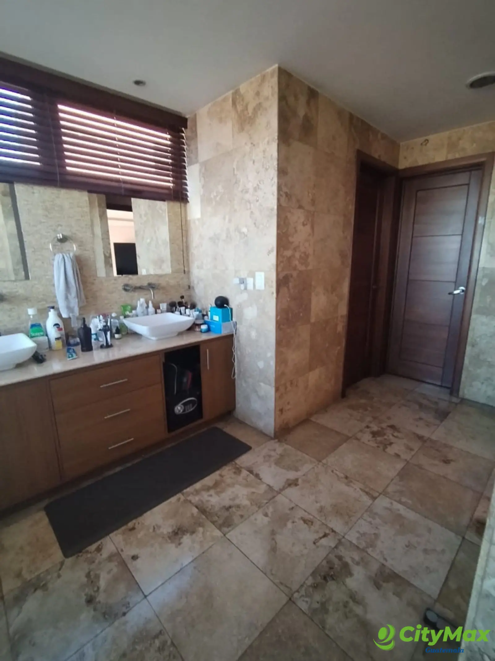 En venta Penthouse zona 10 Guatemala - foto 22