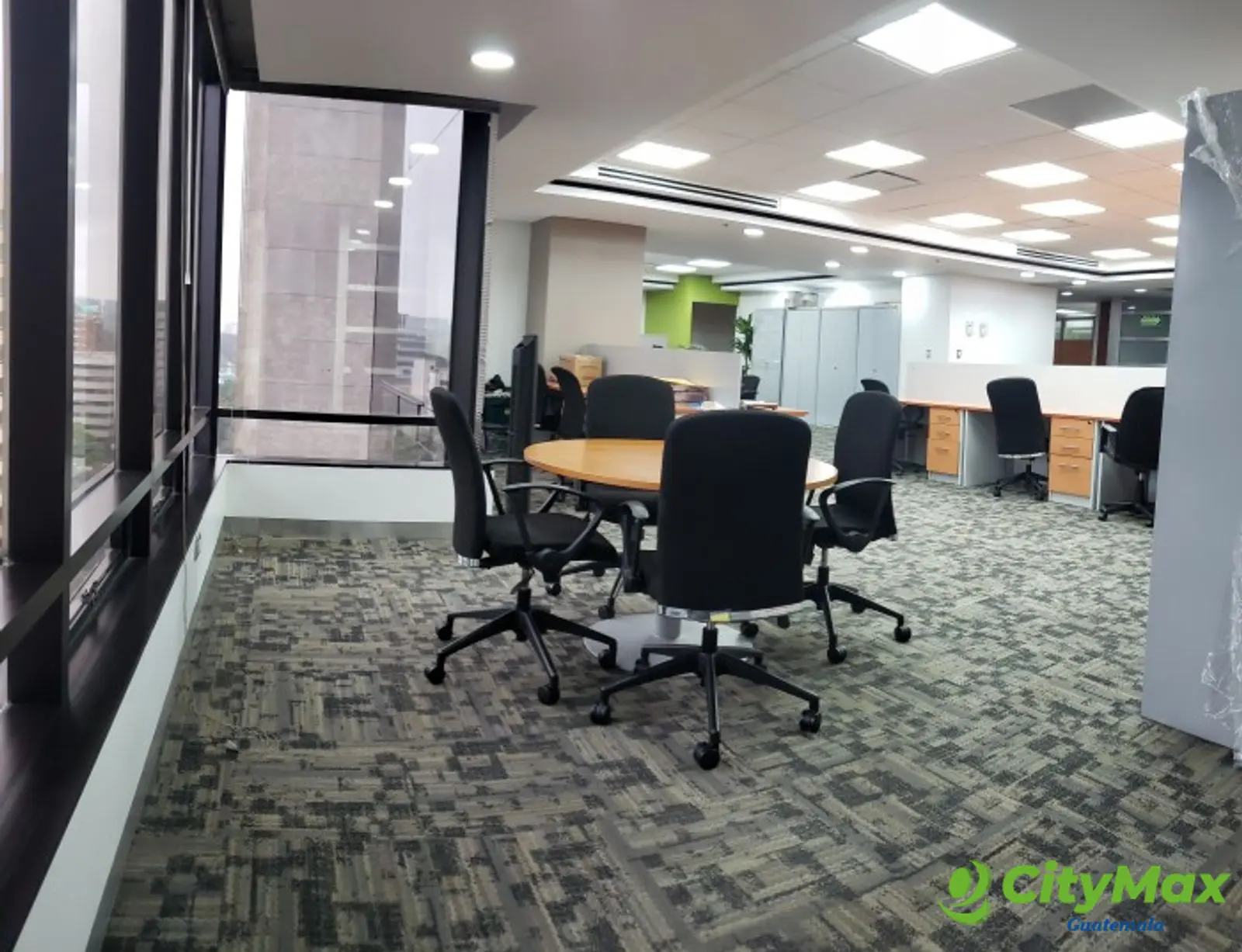 Oficina en venta zona 10 NIVEL COMPLETO inversión  - foto 9