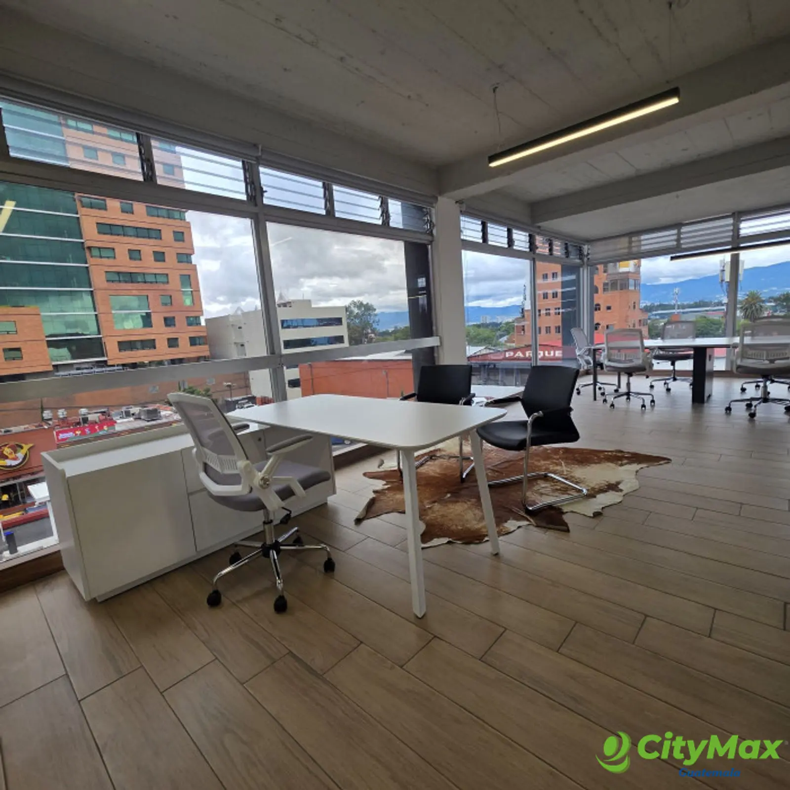 Oficina Corporativa en RENTA Zona 13 Las Américas - foto 5