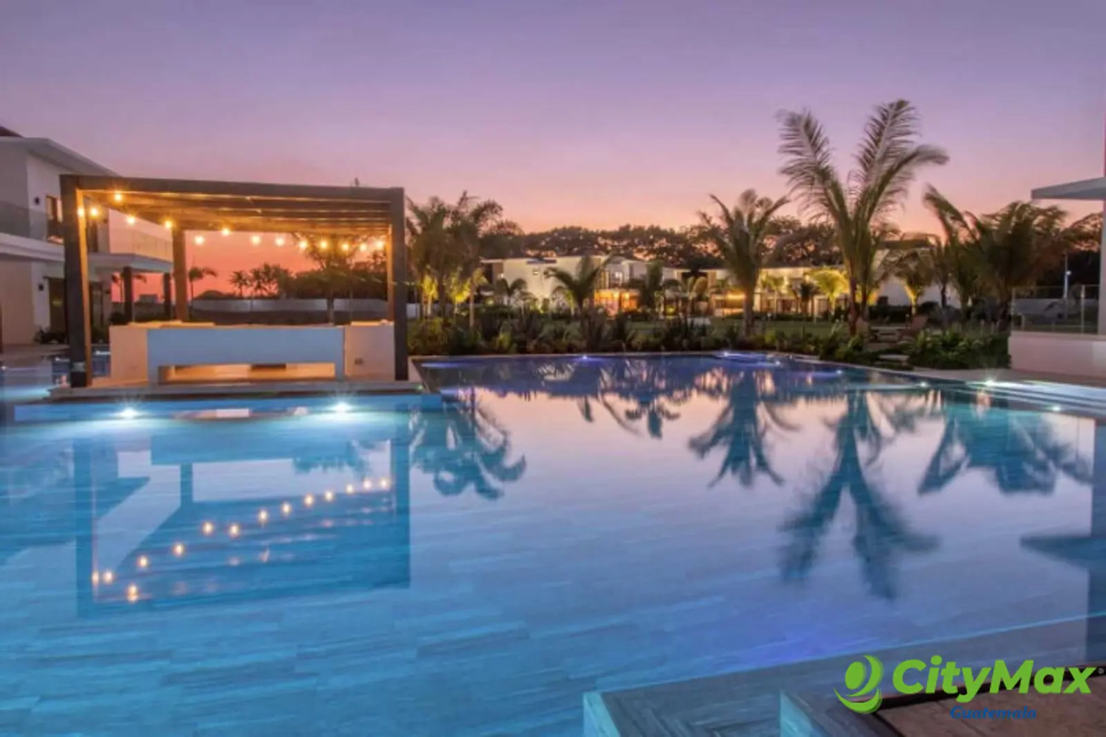 Villa Amueblada en Venta en La Mar Monterrico - foto 2