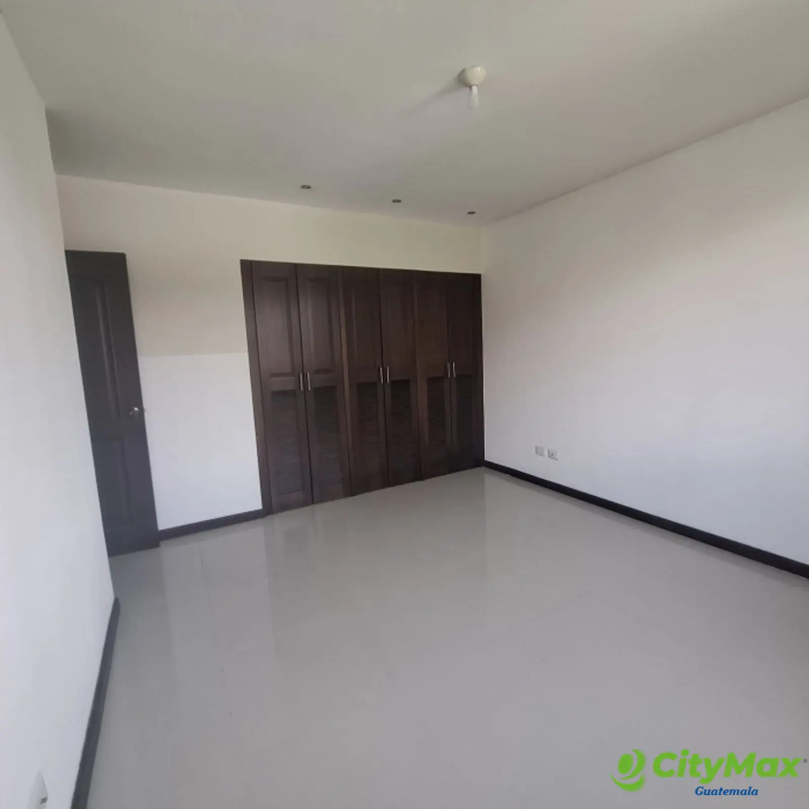 En Renta Apartamento en Zona 15 - foto 7