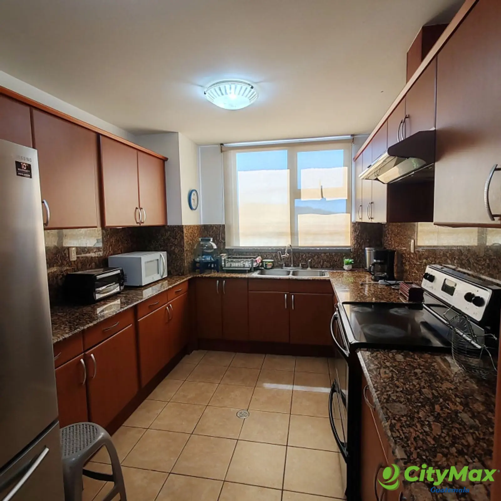 En Alquiler Apartamento Amueblado con 273m2 en Zona 14 - foto 5