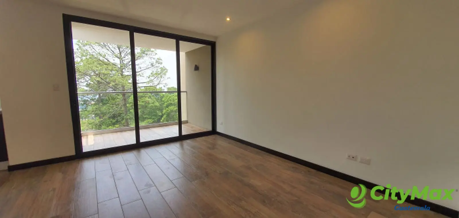 Apartamento en venta en Kanajuyu Zona 16 - foto 2