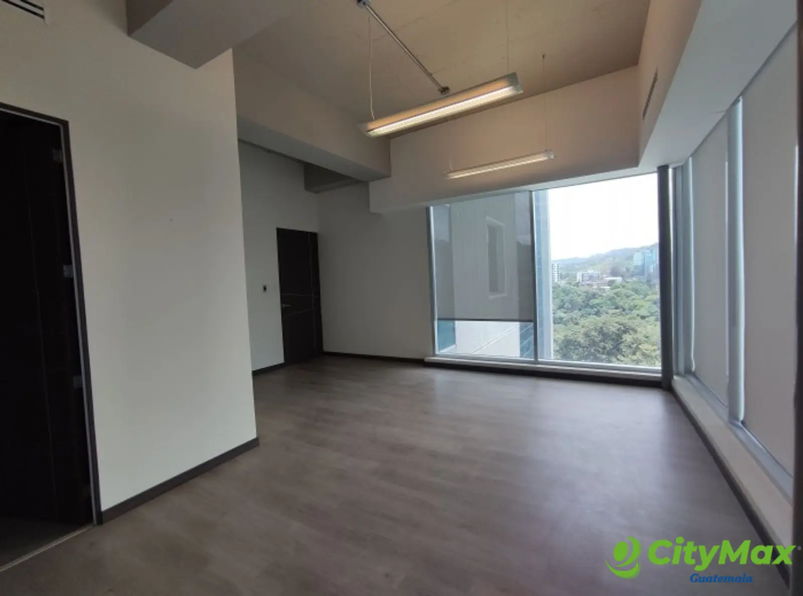 En VENTA OFICINA en Zona Pradera zona 10 Guatemala - foto 4