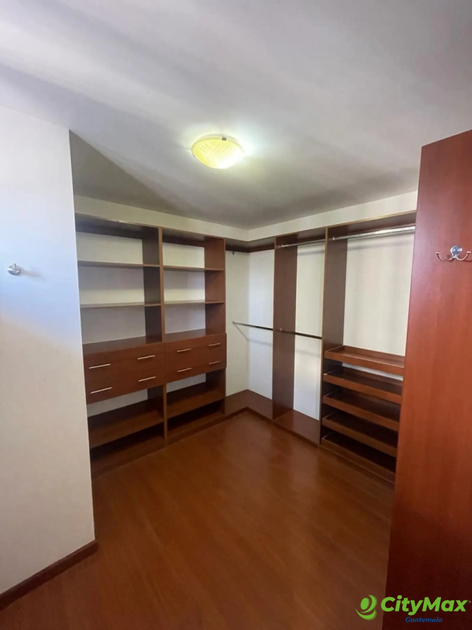 Renta de Apartamento en Zona 15 - foto 6