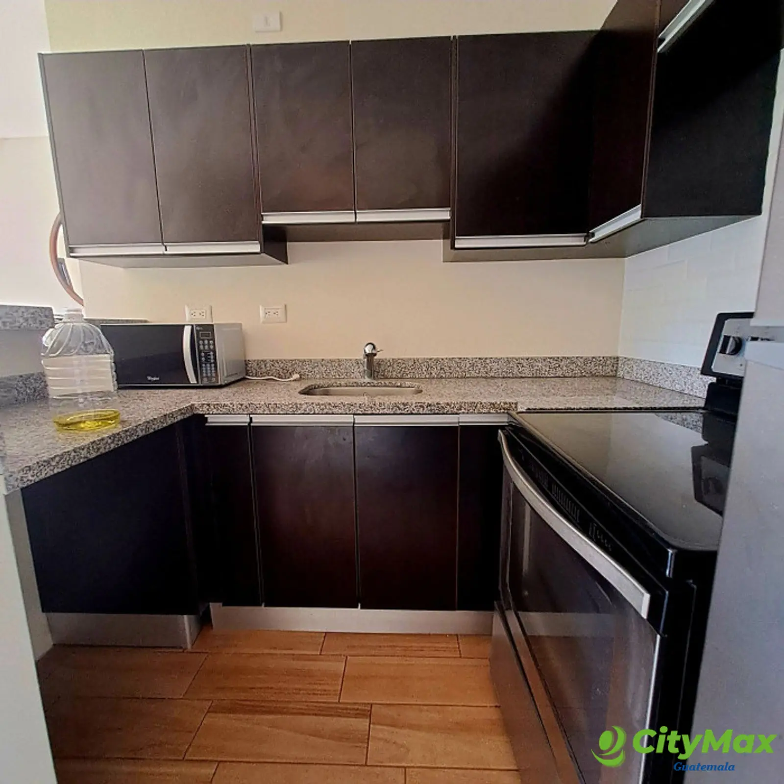 Apartamento en renta zona 15 VH2 - foto 6