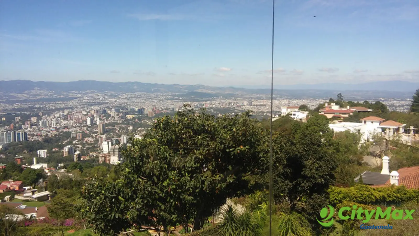 Bella casa en venta en KM 9.5 CES ALTOS DE MONTEBELLO - foto 2
