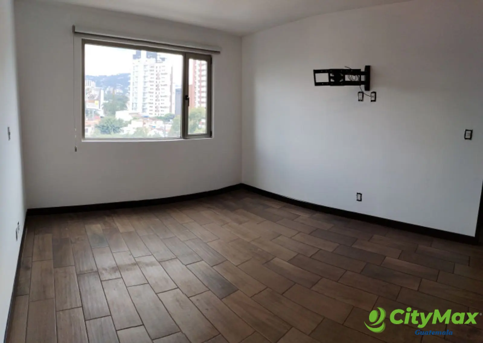 Apartamento en Renta en Zona 10 Edificio Verona - foto 7