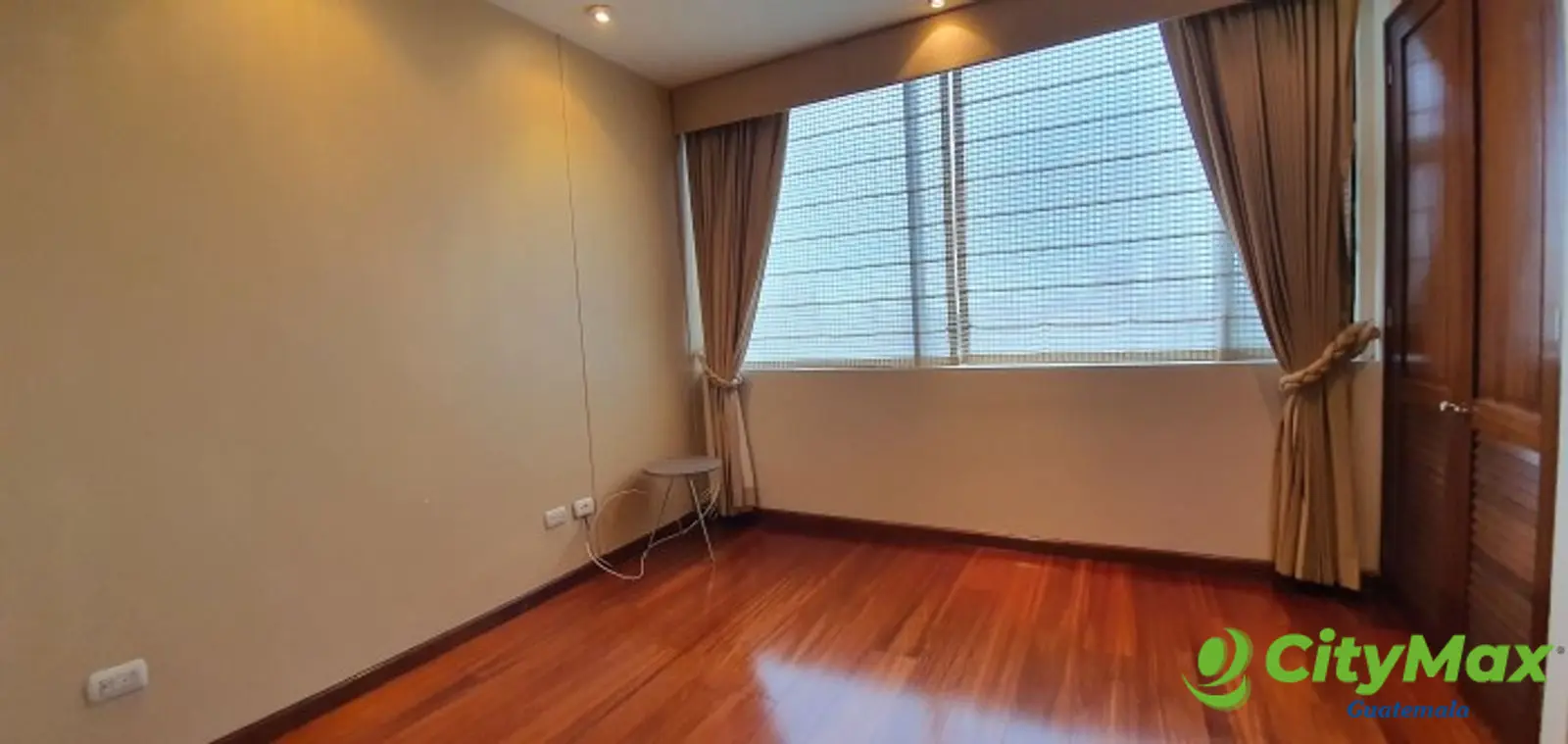 En Alquiler Apartamento Amueblado en Zona 10 Guatemala - foto 14