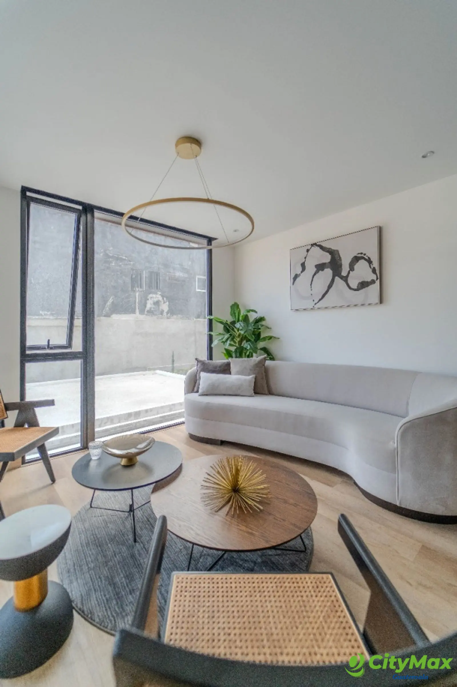 En venta apartamento con jardin en zona 15 Guatemala - foto 3