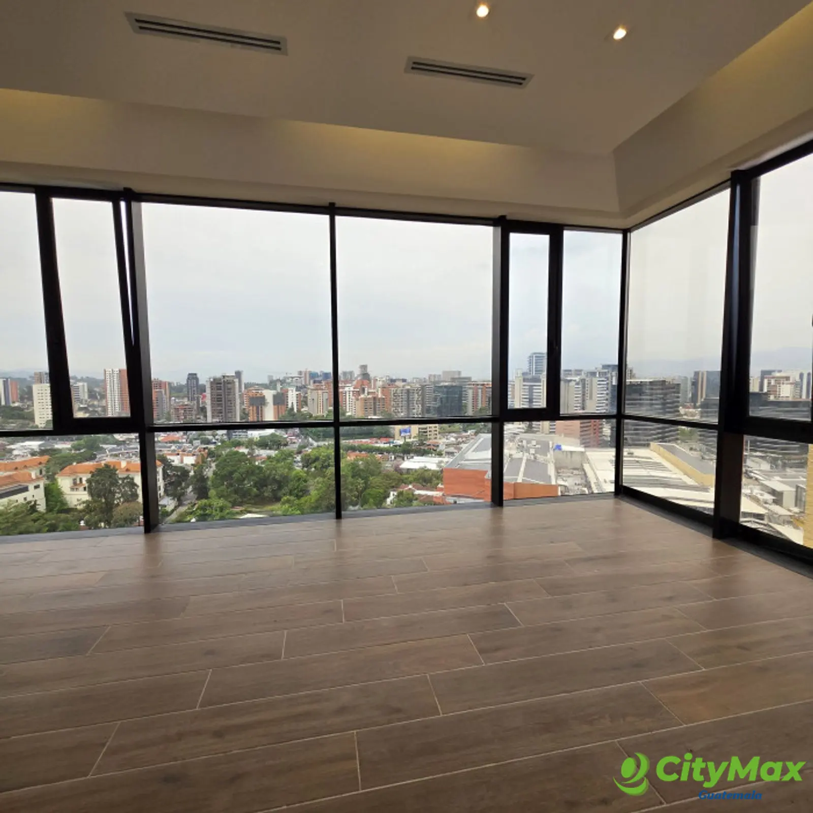 PentHouse en Venta en Oakland Zona 10 Guatemala - foto 3