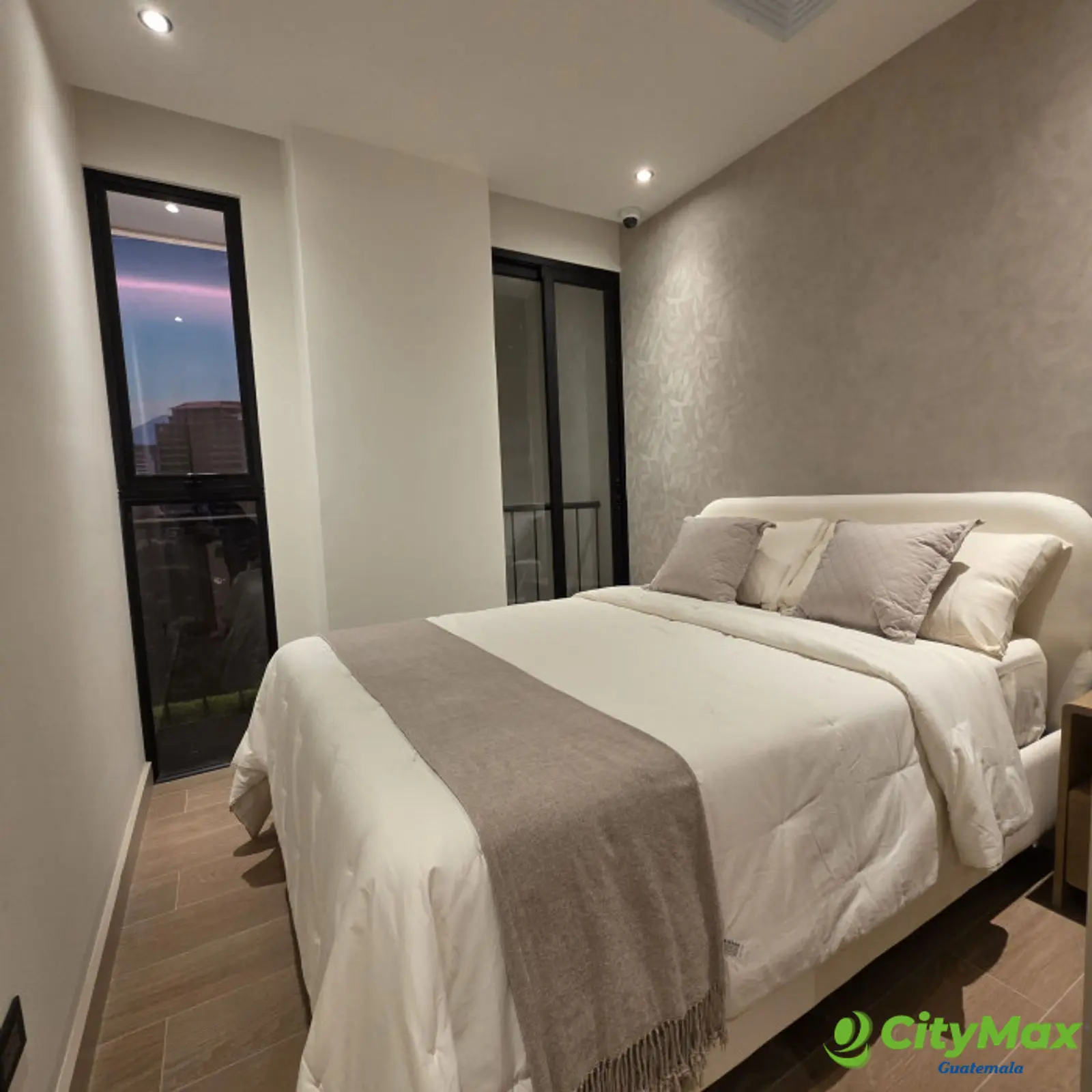 Apartamento en Pre-venta en Zona 15 para inversion - foto 2