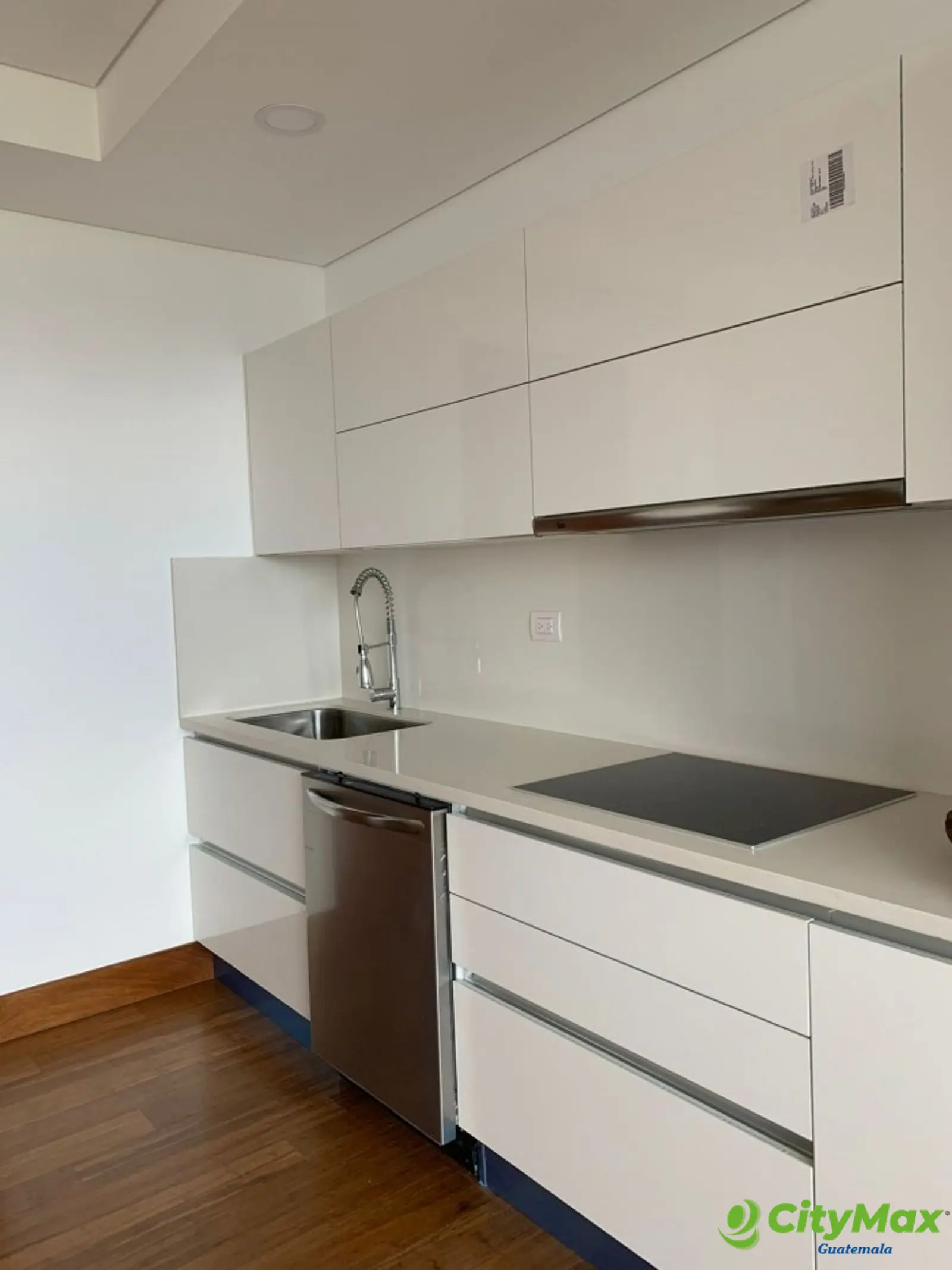 Apartamento en zona 15 venta edificio Apice  - foto 2