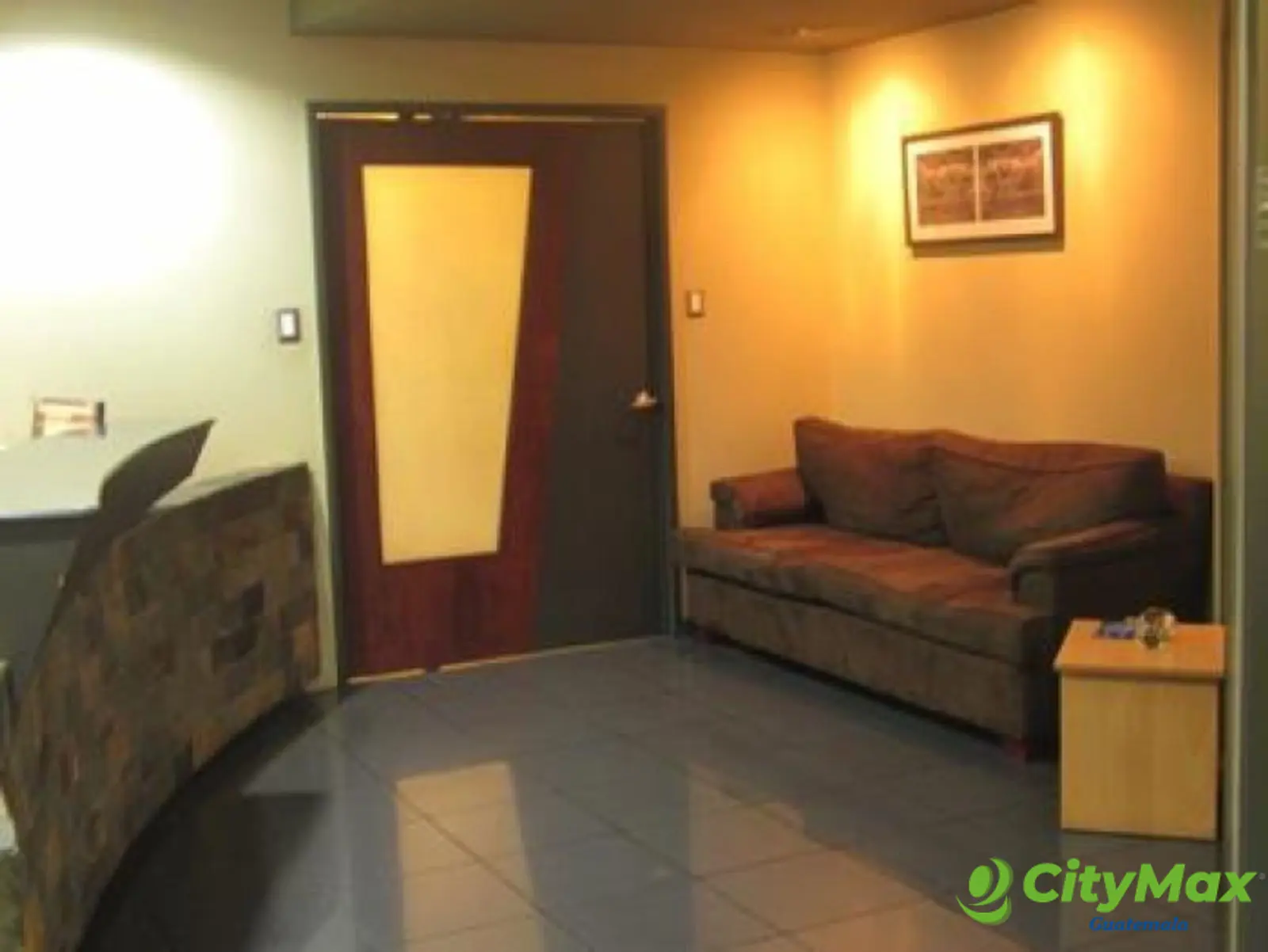 En Venta oficina construcción en zona 9 Reforma - foto 4