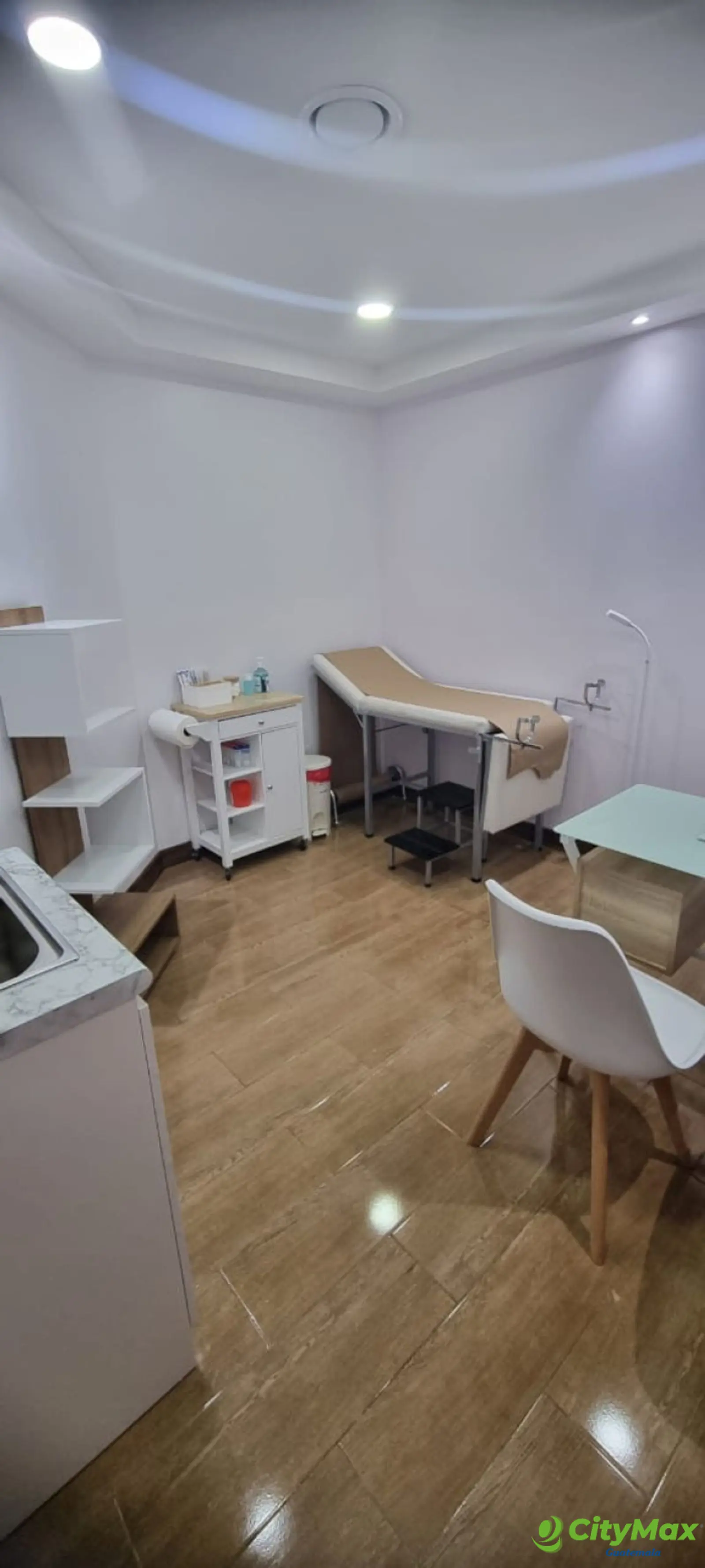 Clinica en alquiler compartida amueblada en Medika 10 - foto 3
