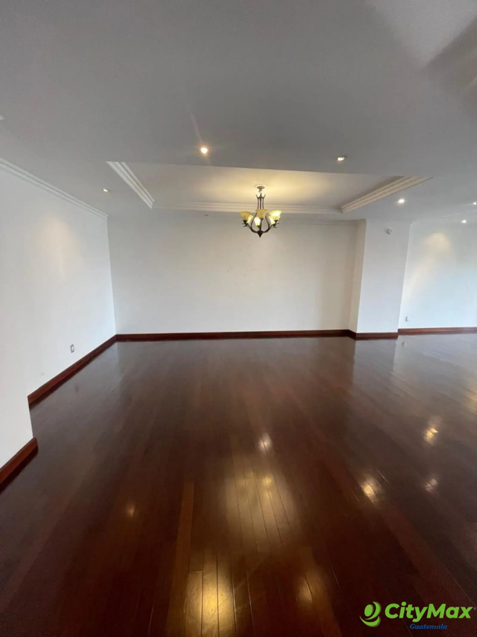 En Renta Apartamento en Tadeus Zona 14 - foto 8