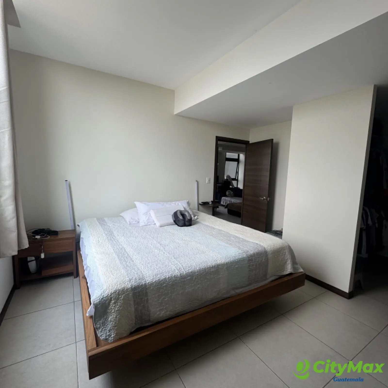 Apartamento en Venta y Renta Mira zona 10 Guatemala - foto 8