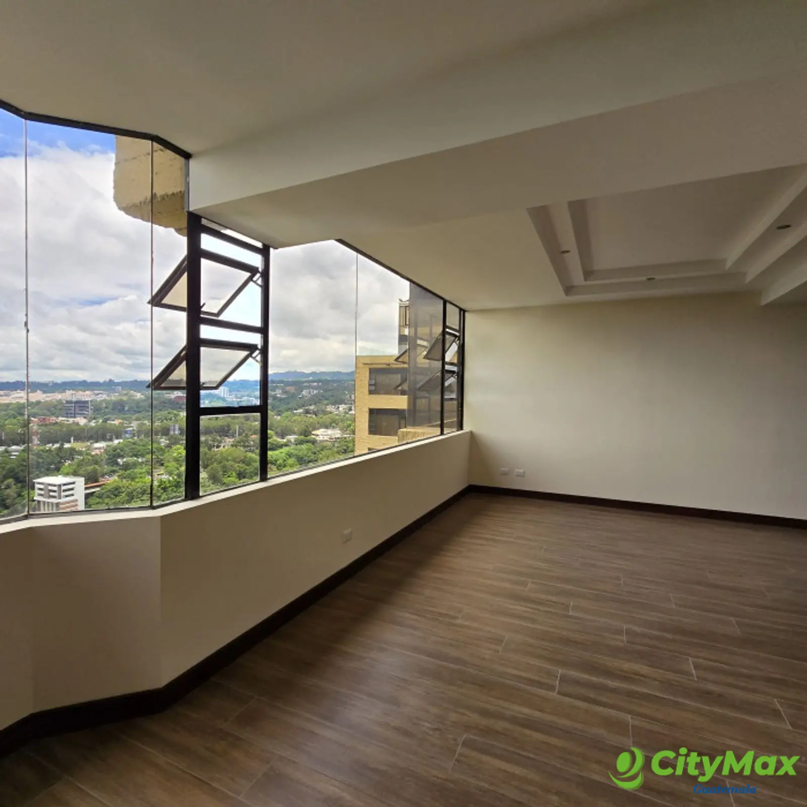 En Venta Apartamento en Zona 10 cercano a Oackland Z 10 - foto 7