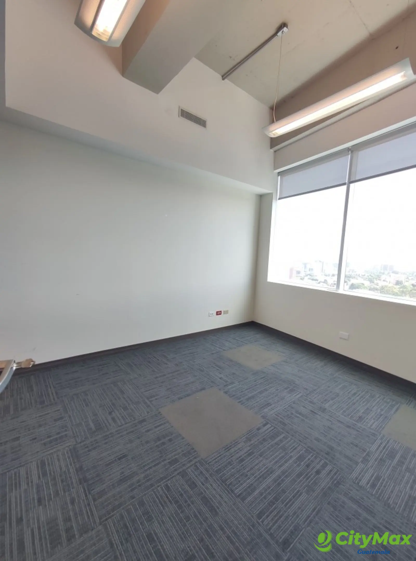En VENTA OFICINA en Zona Pradera zona 10 Guatemala - foto 11