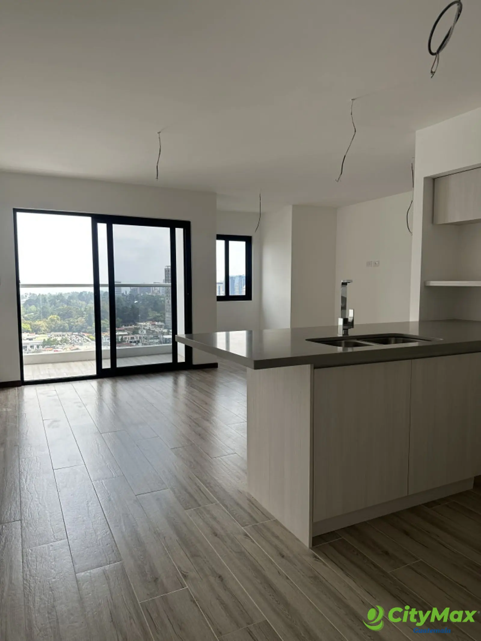 Apartamento Nuevo En Nivel Alto en Venta en Zona 10  - foto 2