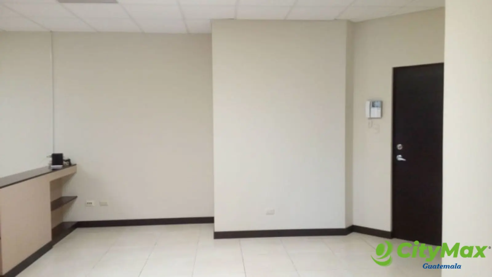 VENTA-RENTA Oficina en Zona Pradera zona 10 inversión  - foto 2