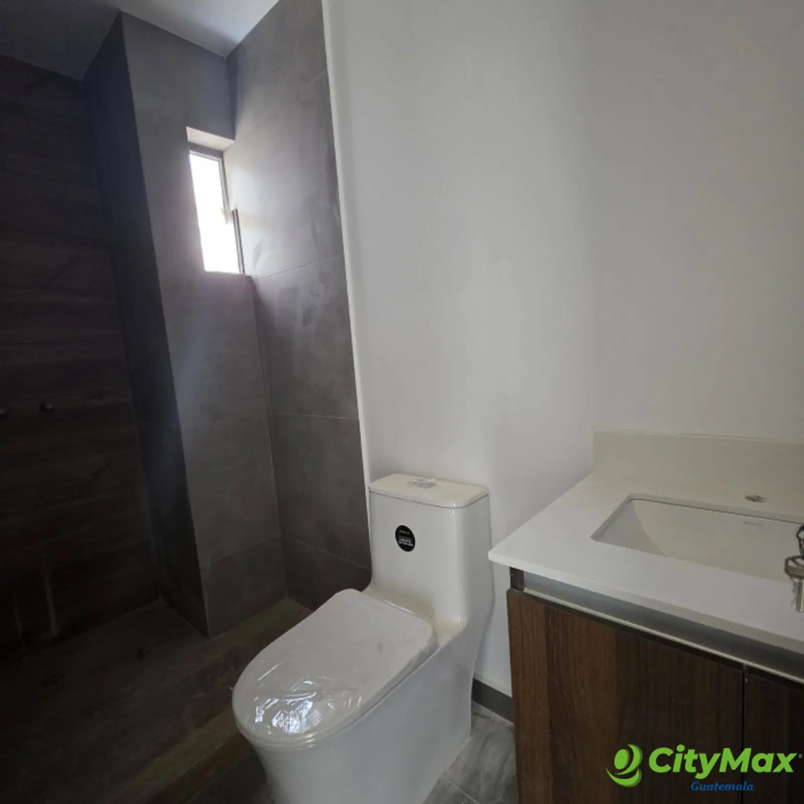 Apartamento 3 Dormitorios en Venta Zona 15 Nivel Alto - foto 16