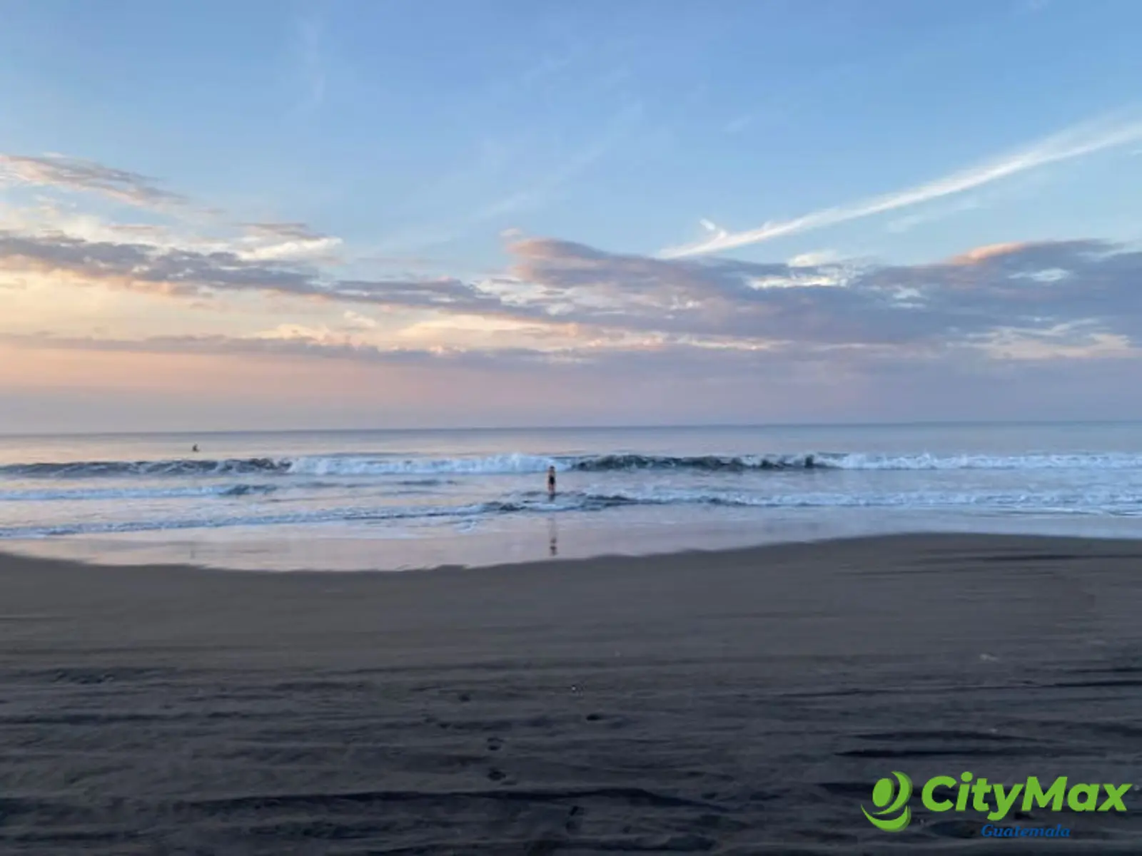 Venta Casa en la Playa El Ahumado Chiquimulilla - foto 2