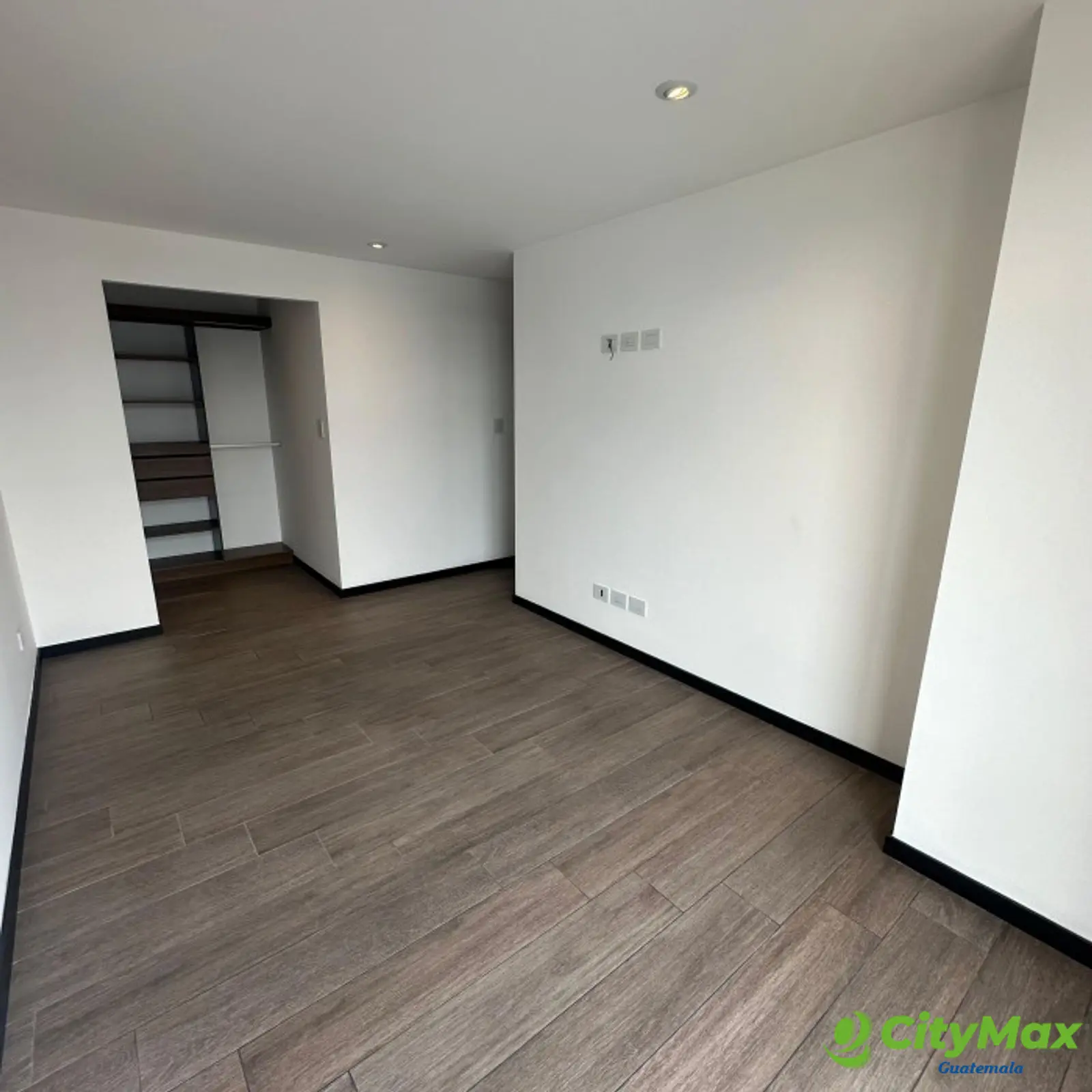 IQ10 Se vende apartamento 2 habitaciones en Zona 10 - foto 17