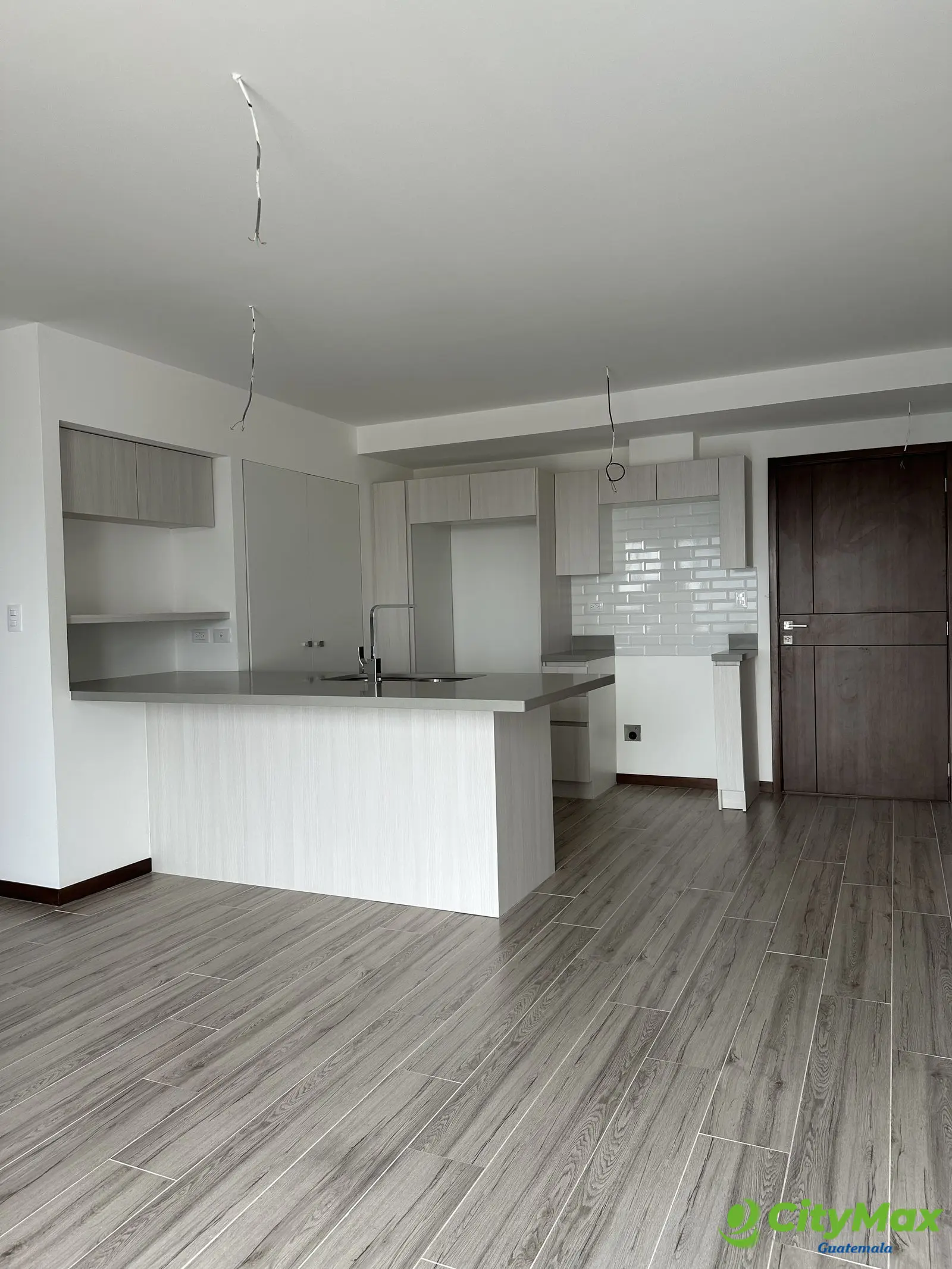 Apartamento Nuevo En Nivel Alto en Venta en Zona 10  - foto 2