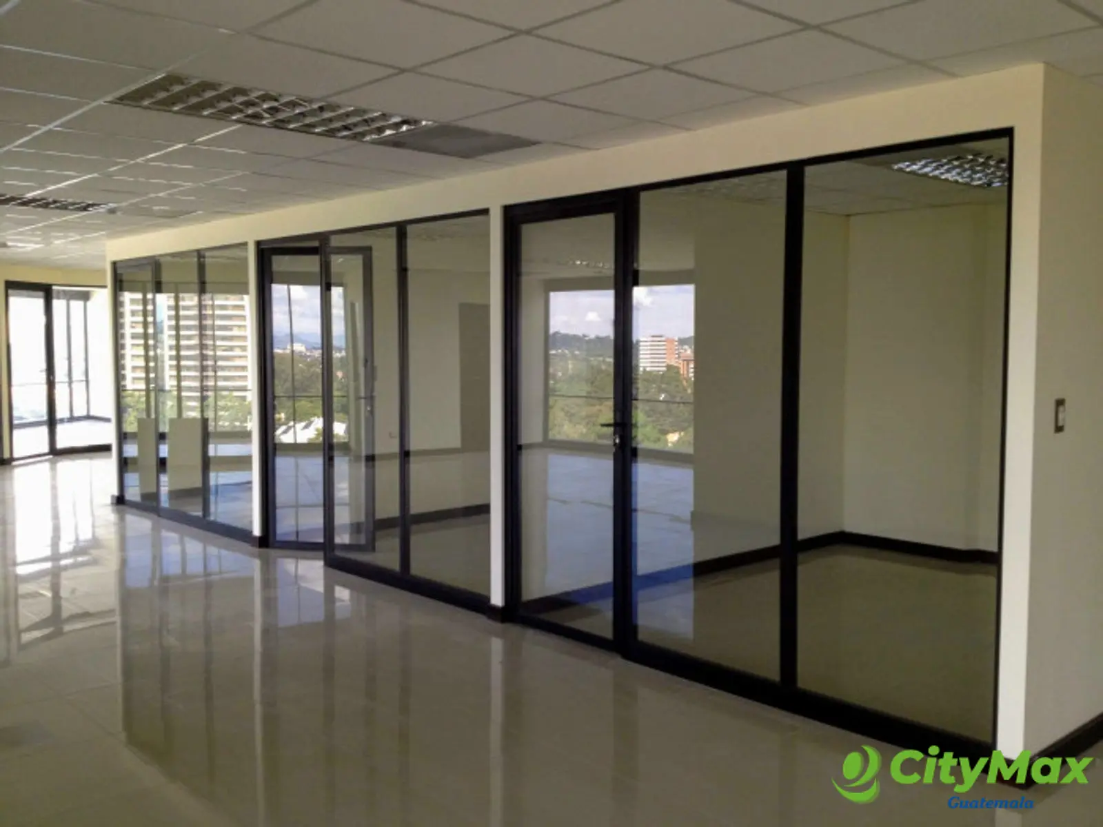 Oficina en venta inversion zona 10 Guatemala - foto 3