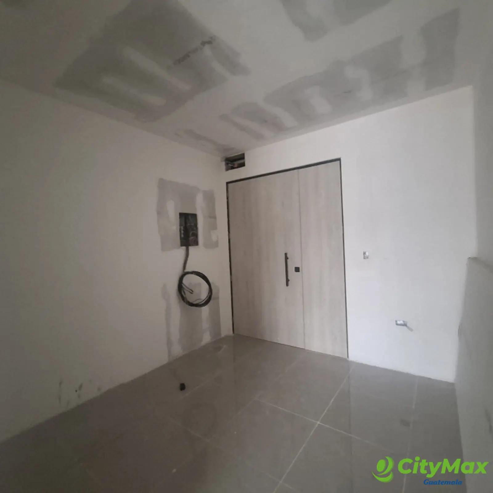 Oficina en renta en Edificio Burgó zona 14 - foto 9