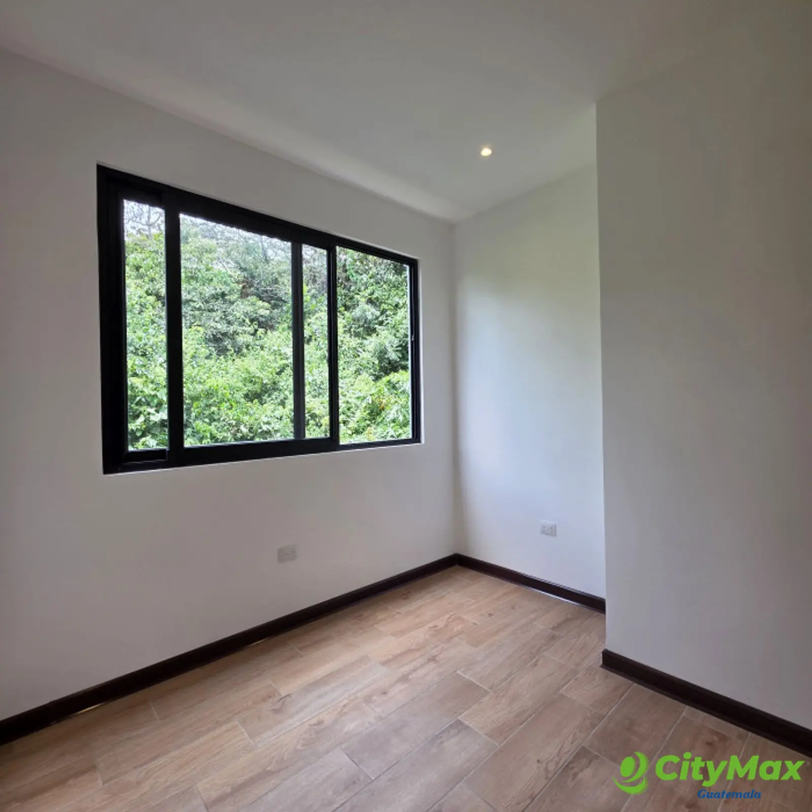 Exclusiva Casa en Venta en Laguna El Pino Guatemala - foto 15
