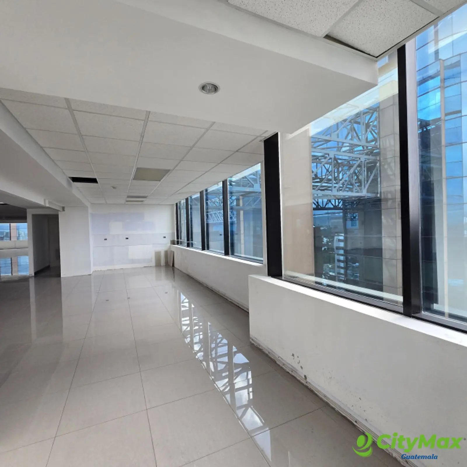 En renta oficina comercial en zona 14 Guatemala - foto 11