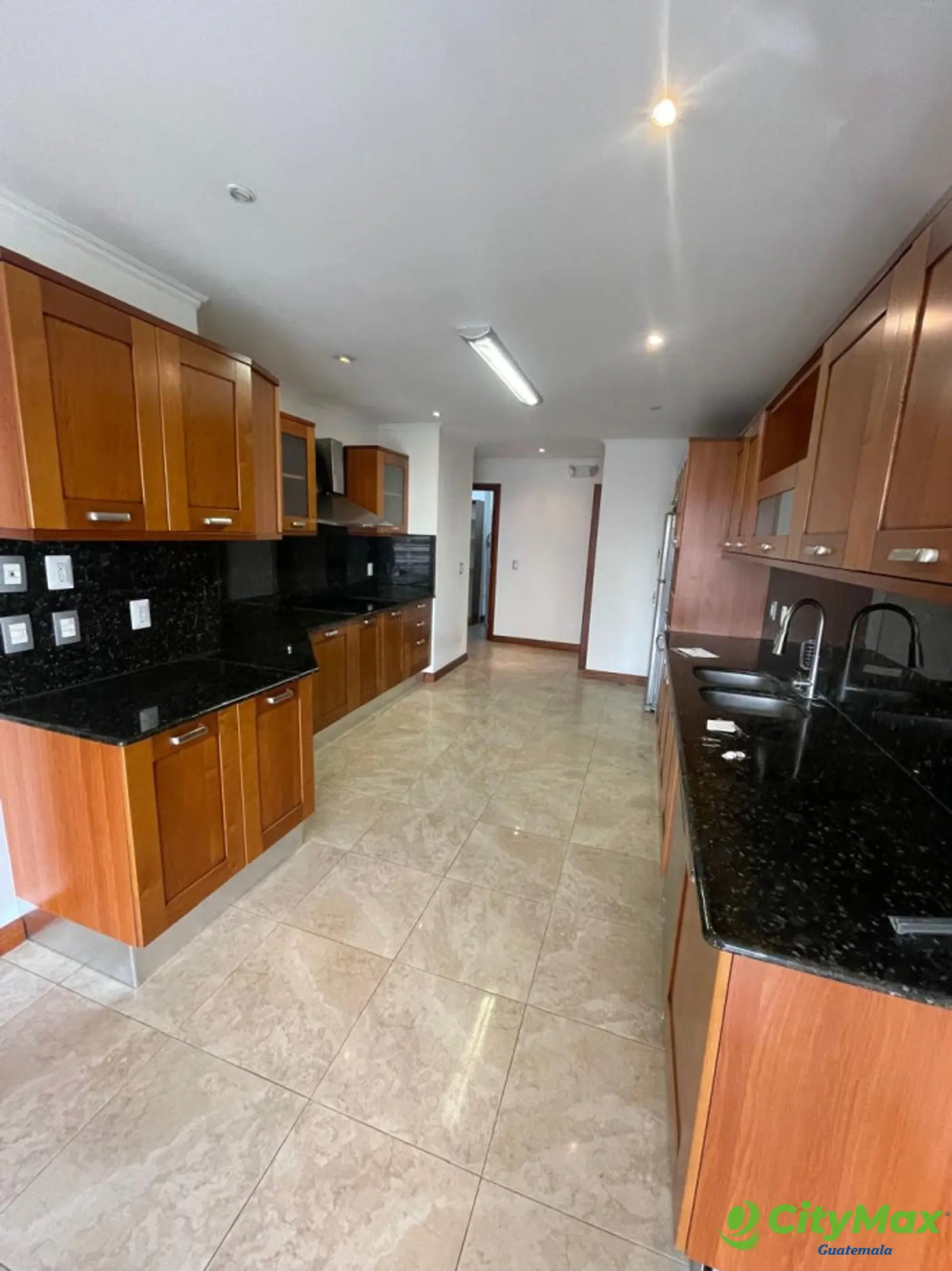 En Renta Apartamento en Tadeus Zona 14 - foto 12
