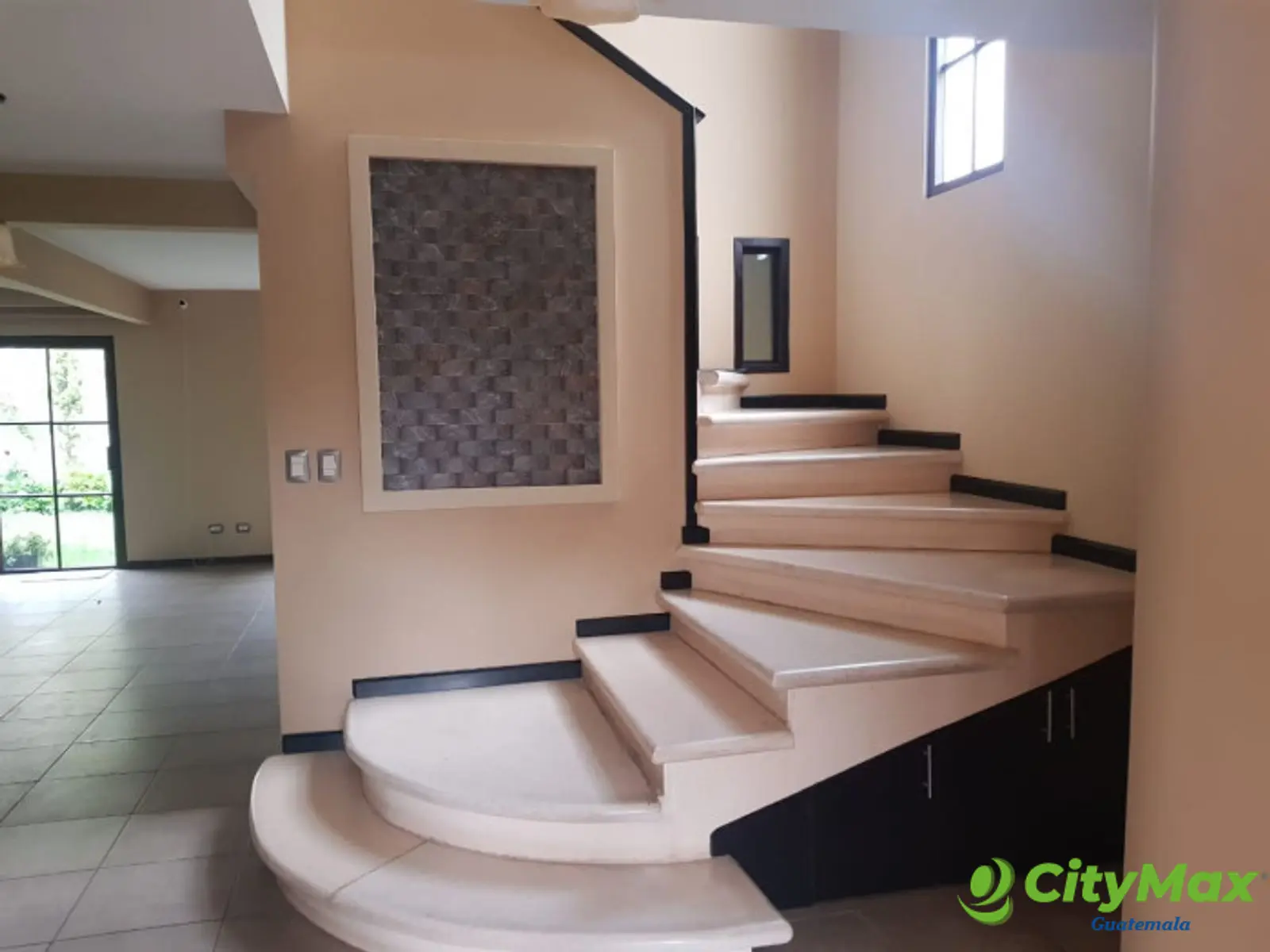 Casa en Venta en Villas Suiza Zona 16, Ideal Inversión! - foto 6