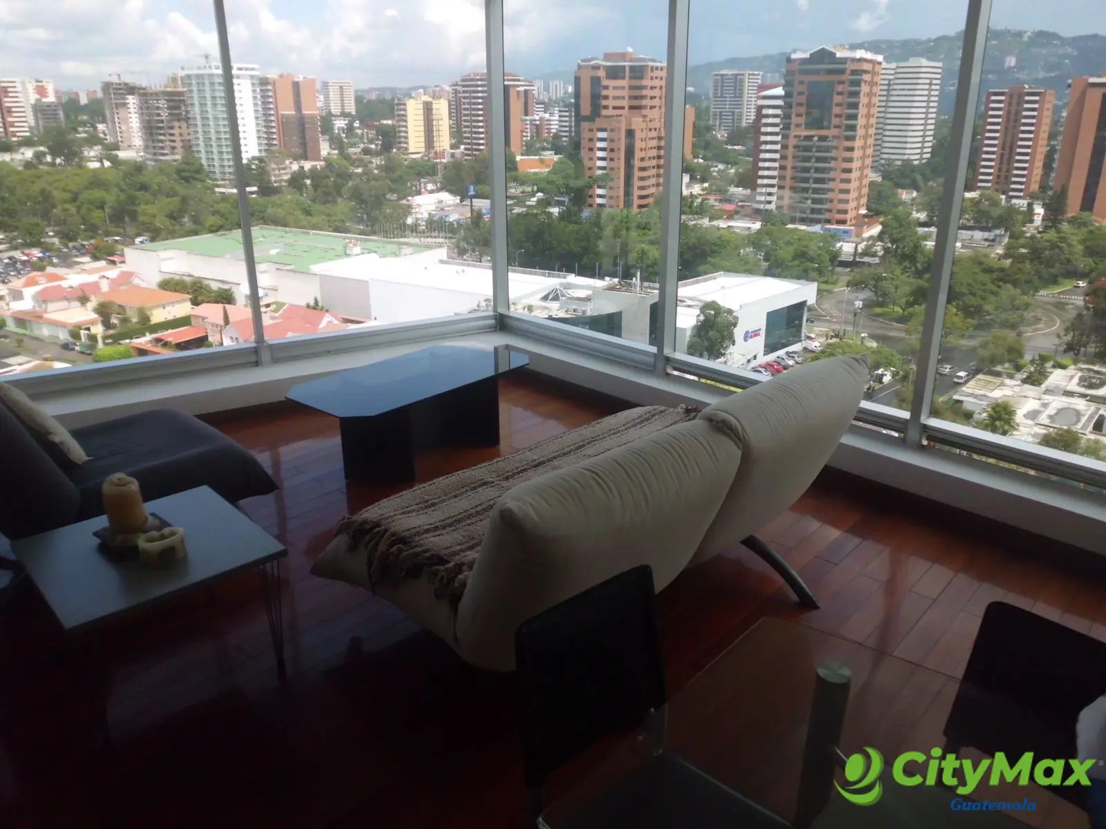 Apartamento amueblado en renta Americas Zona 13 - foto 4