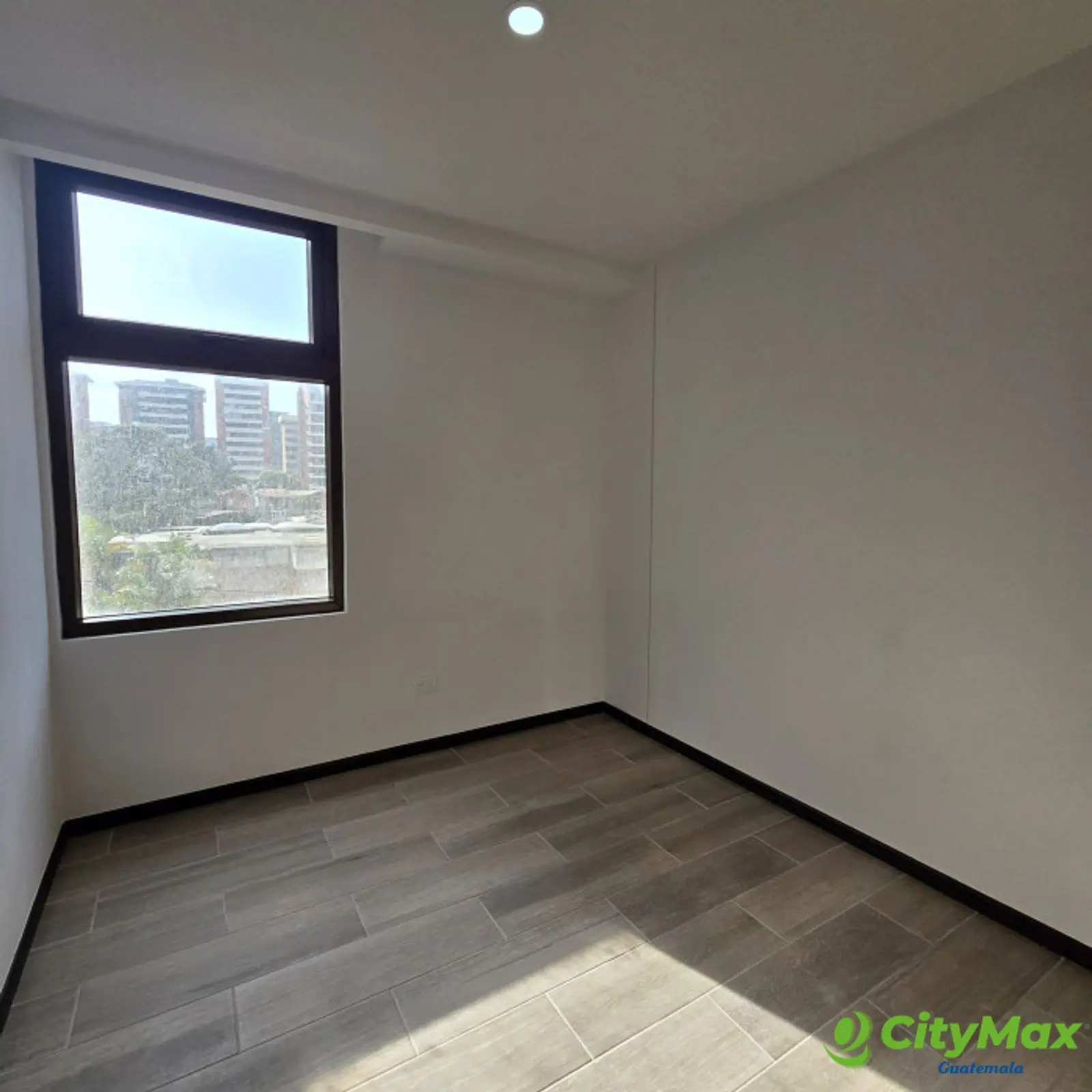 Apartamento en Alquiler en Zona 10 Guatemala - foto 5