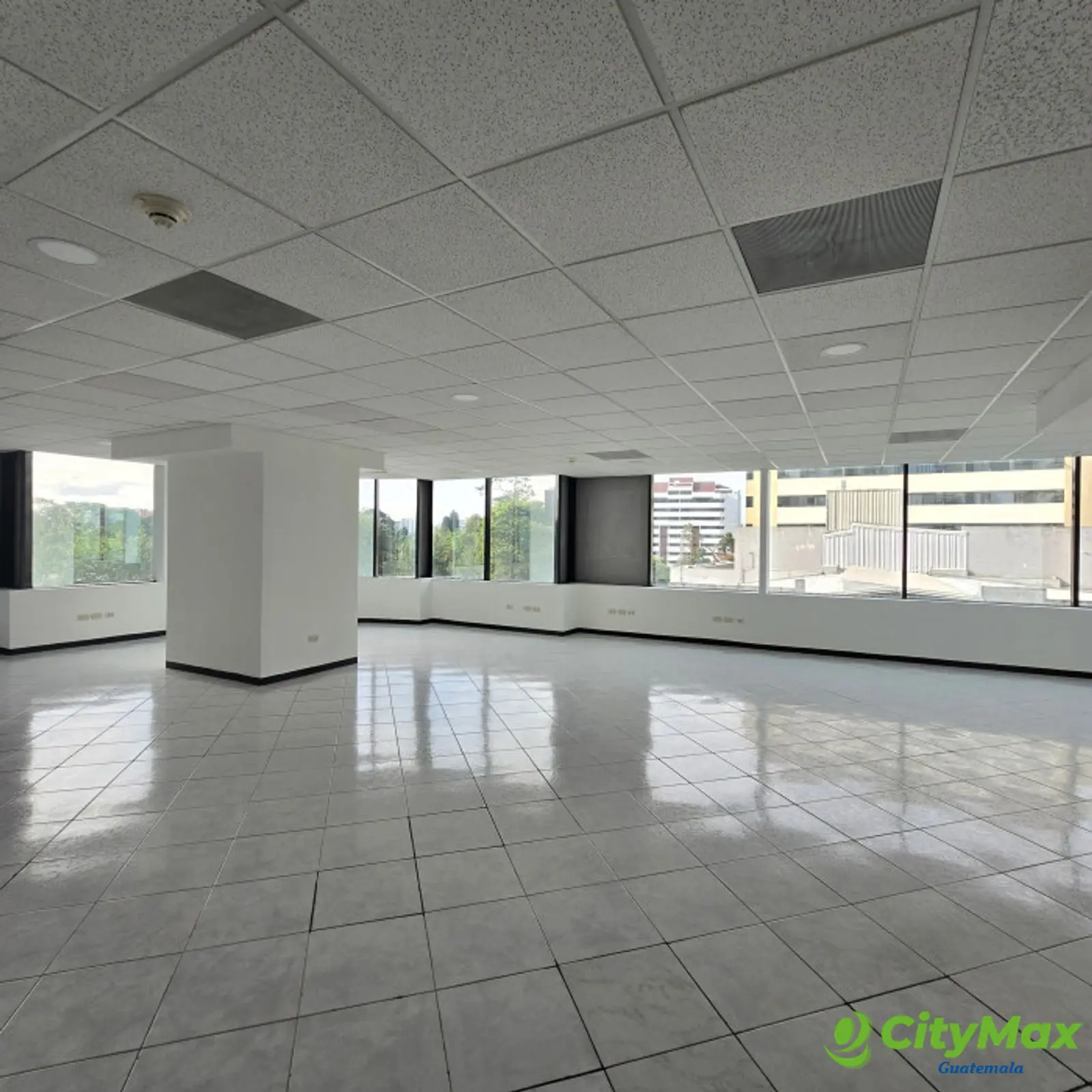 Alquiler Oficina con 315m2 en Zona 14 Europlaza - foto 11