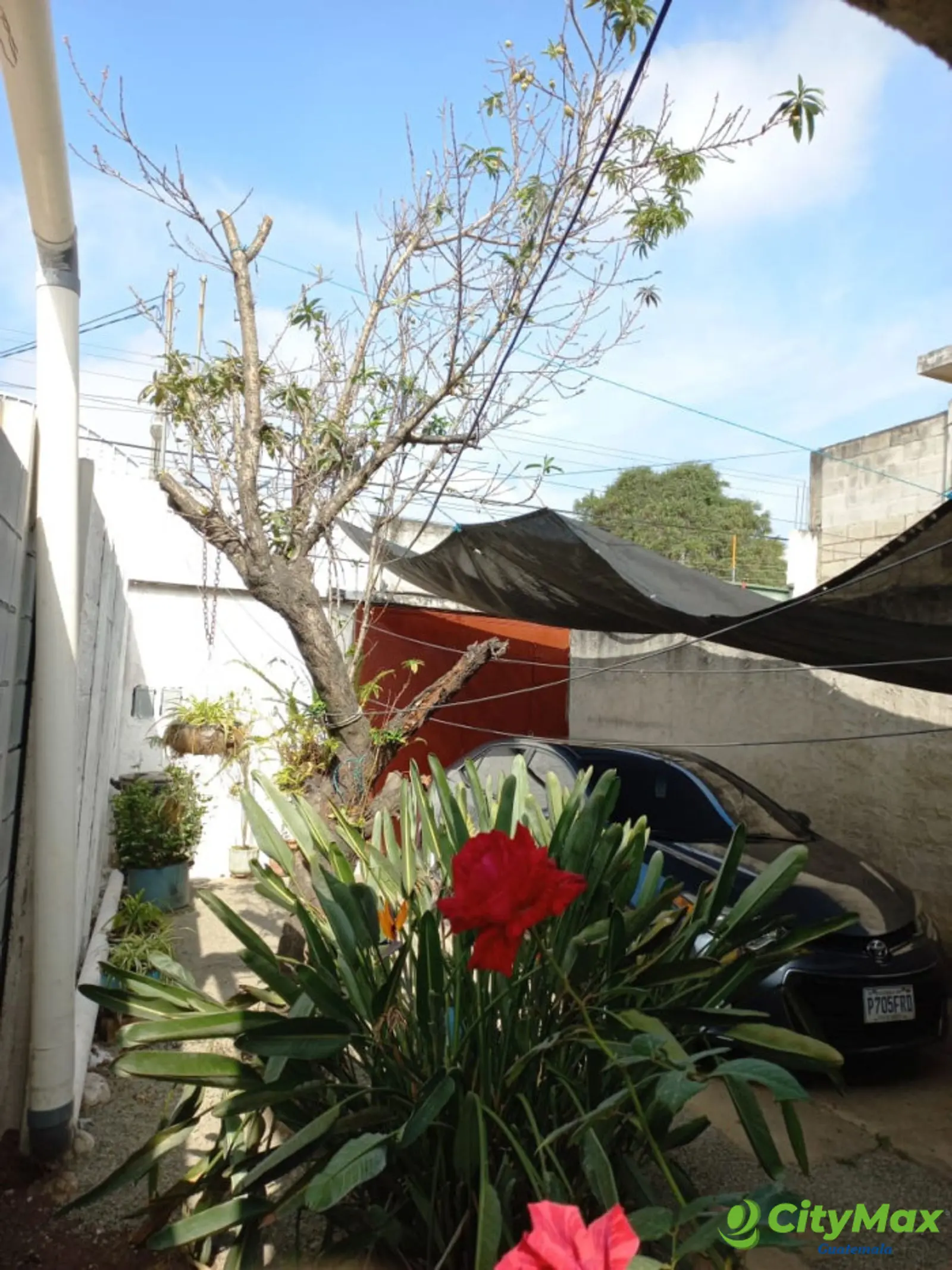 Casa con bodega en venta en zona 2 de Mixco Alvarado - foto 6