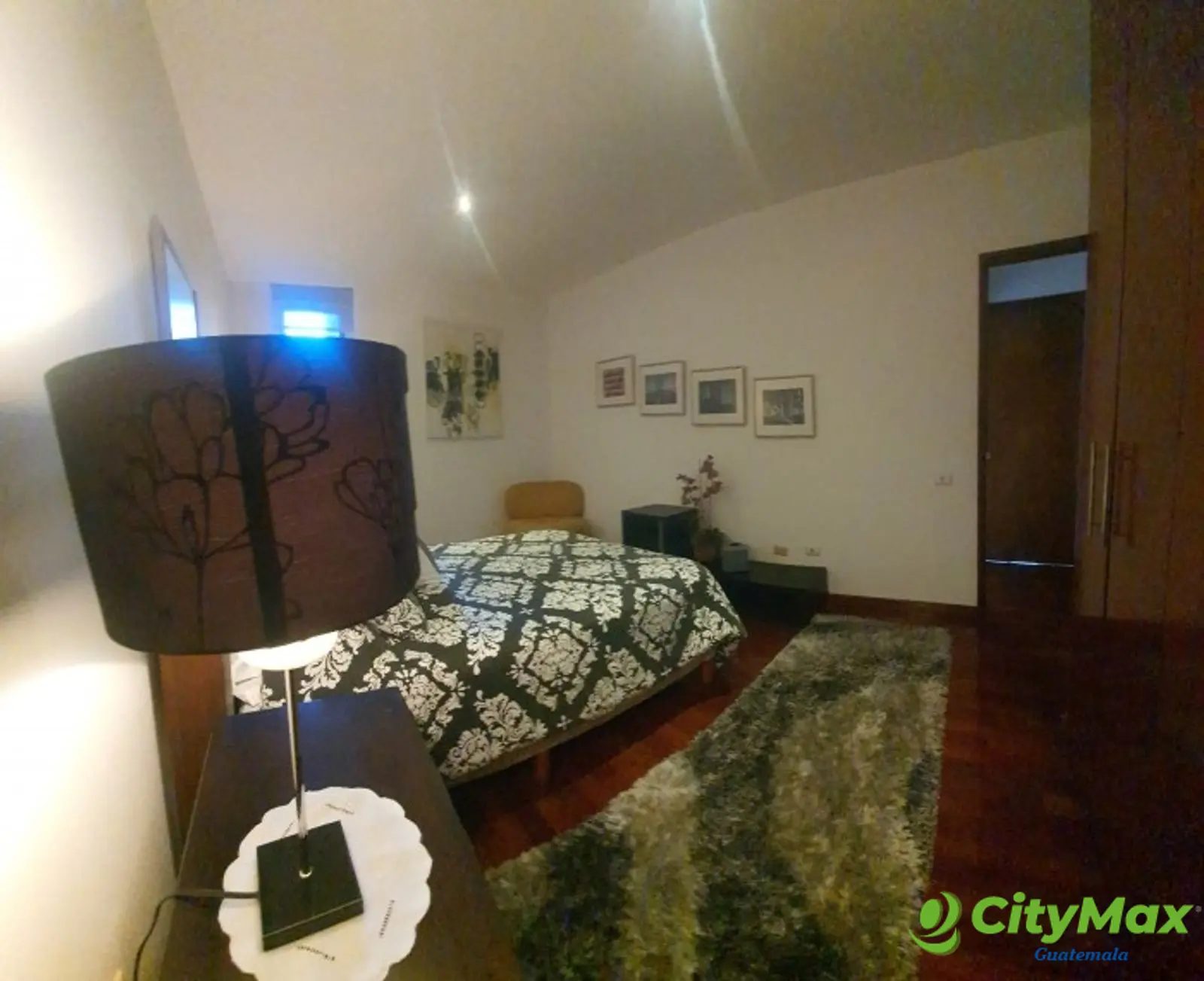 En Renta y Venta Apartamento cercano a Zona 15 - 20221031_103427.jpg