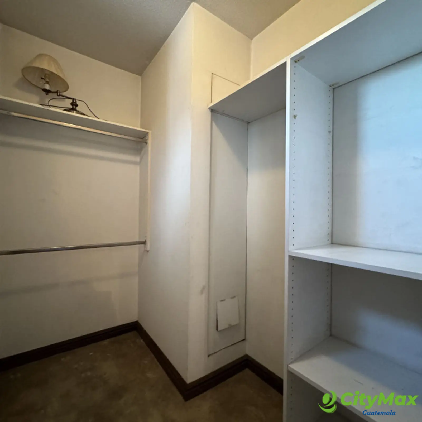 Apartamento en Renta zona 14 Avenida Las Americas - foto 8