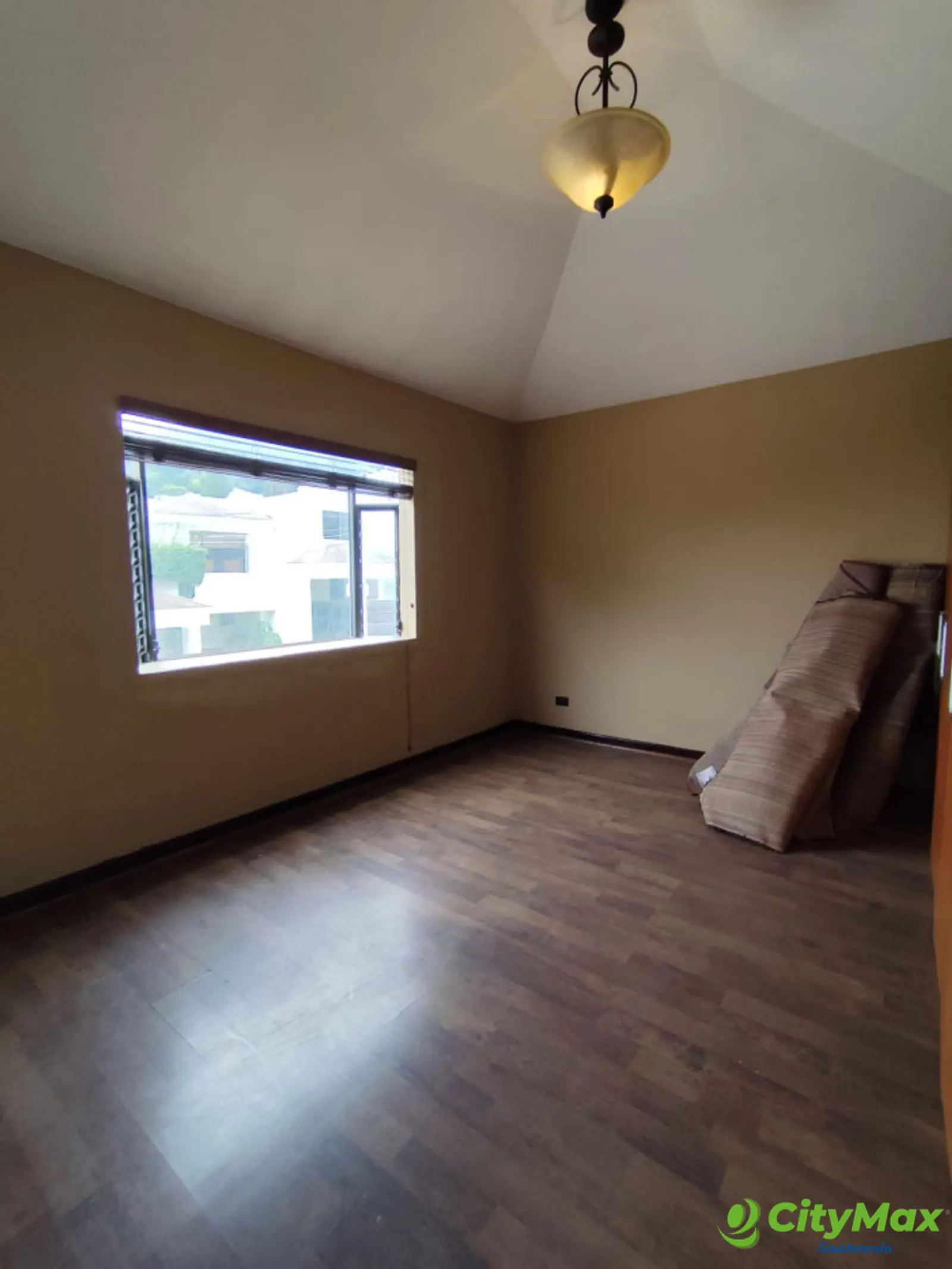 Casa en Renta en Bulevar San Cristóbal Zona 8 de Mixco - foto 20
