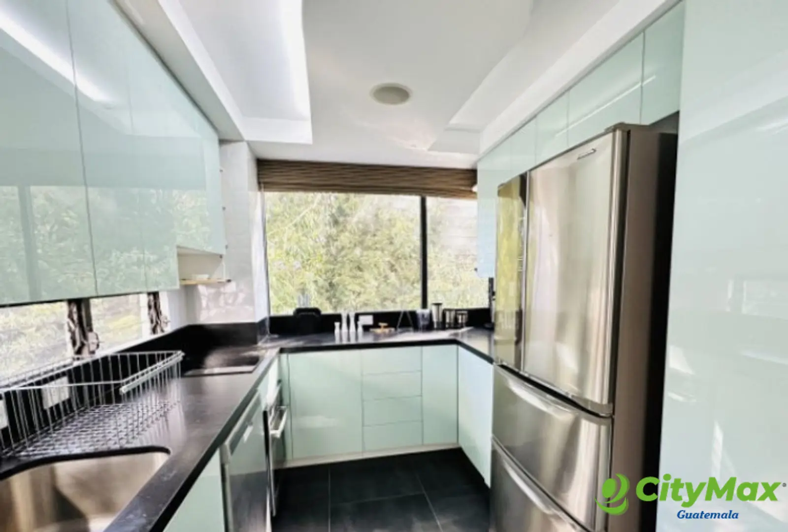 en Venta o Renta Apartamento amueblado en Zona 10 - foto 4