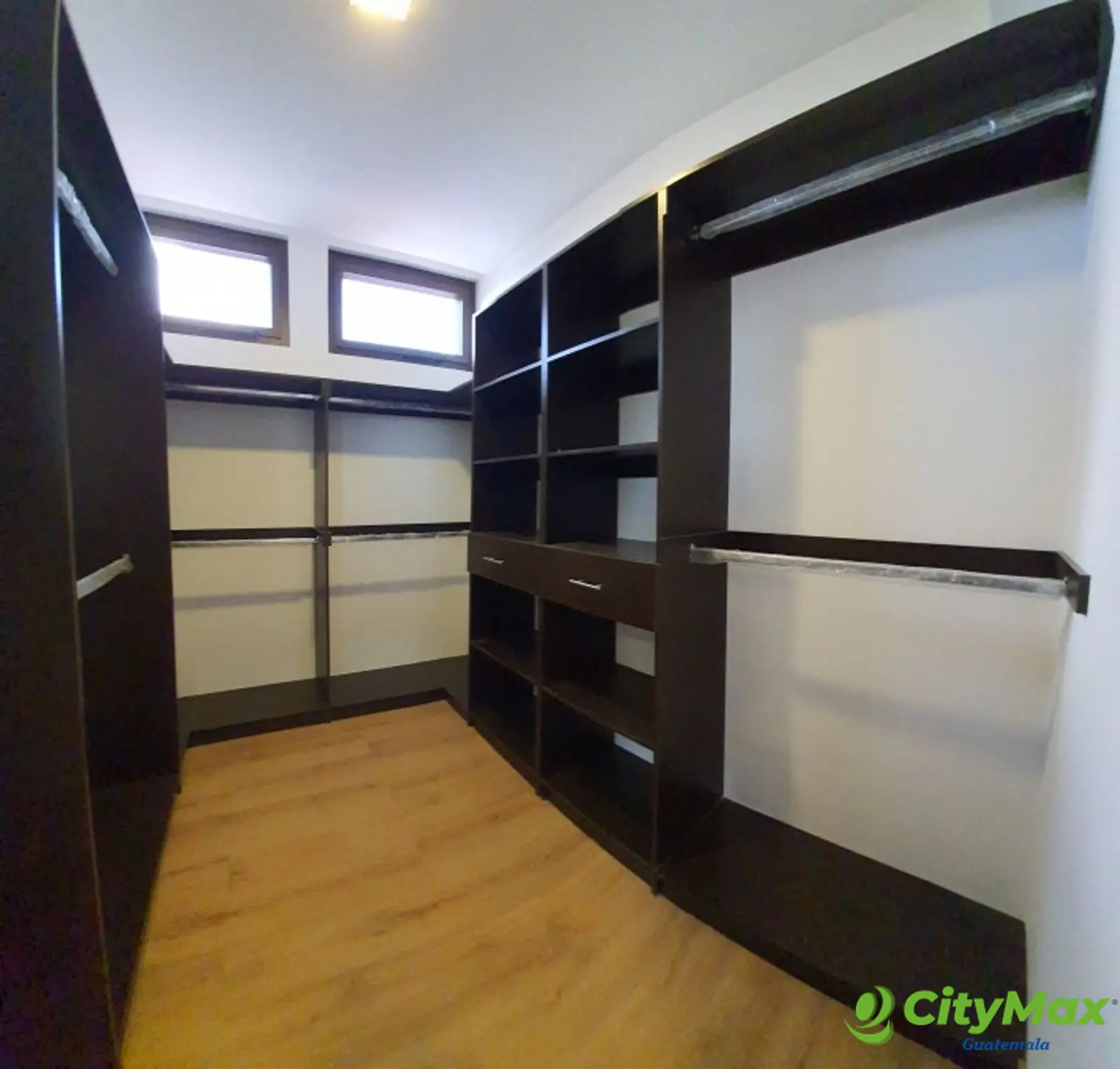 Exclusivo Condominio Casa en Venta individual zona 15  - foto 16