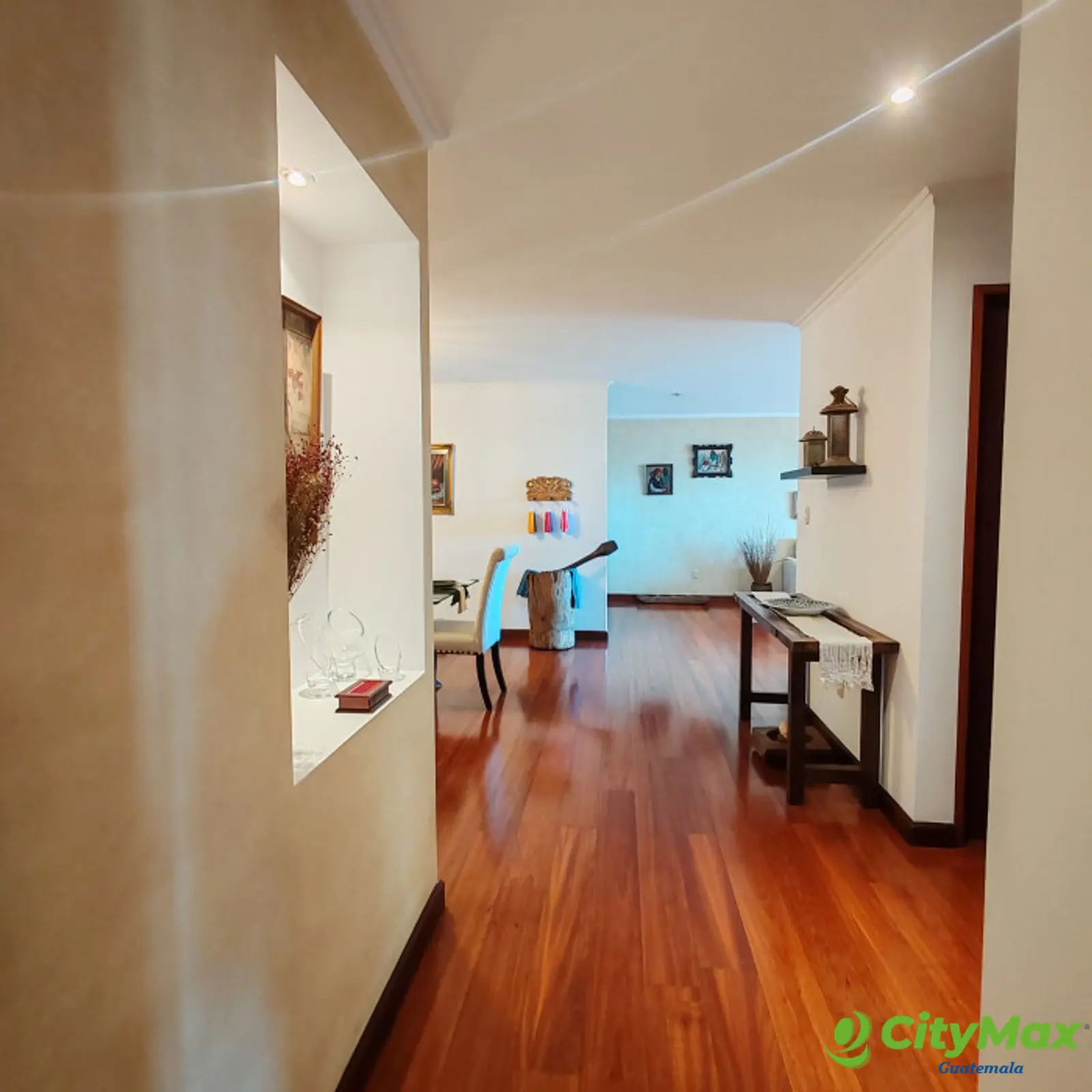 En Alquiler Apartamento Amueblado con 273m2 en Zona 14 - foto 7